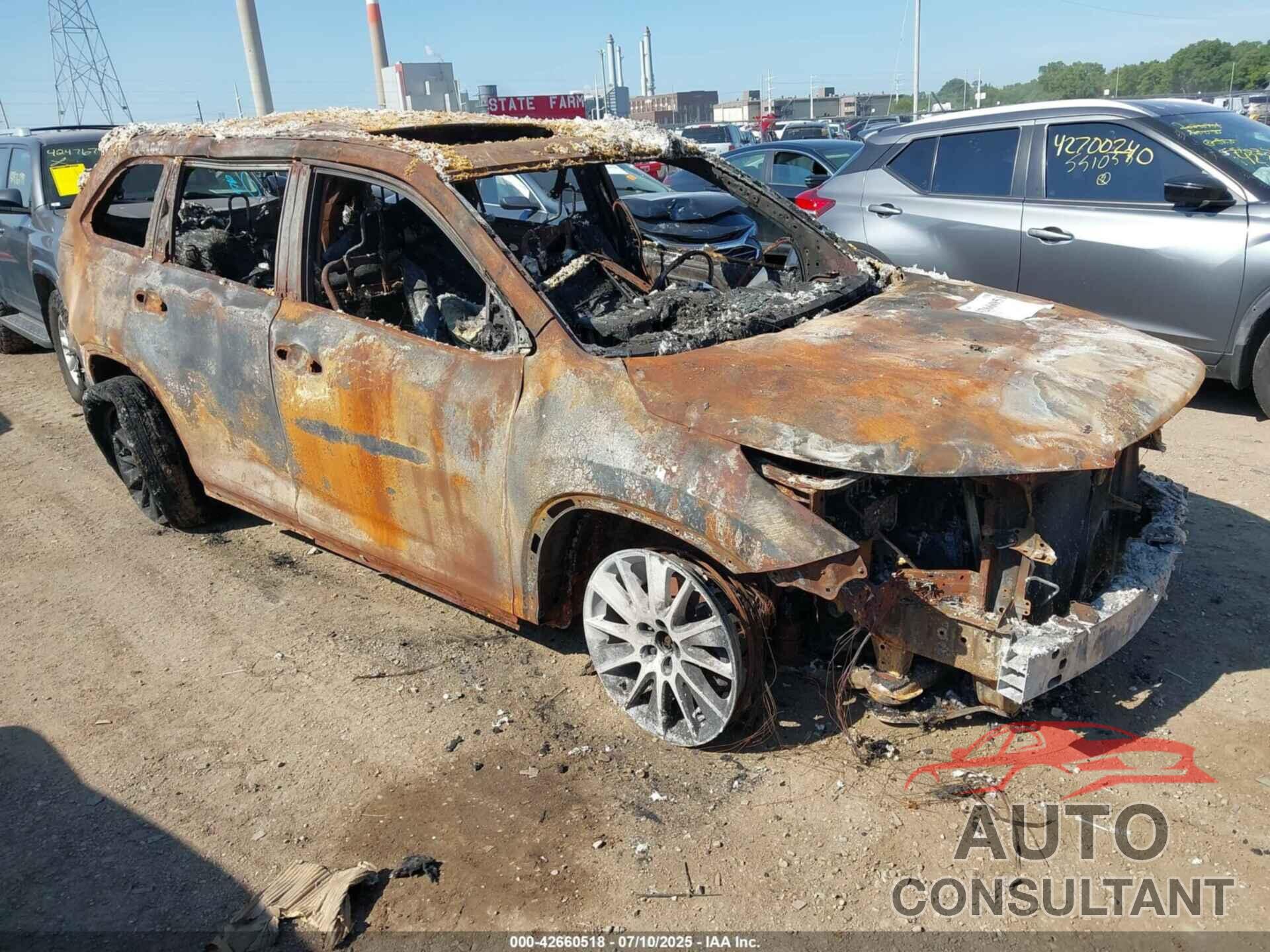 TOYOTA HIGHLANDER 2019 - 5TDJZRFH5KS976996