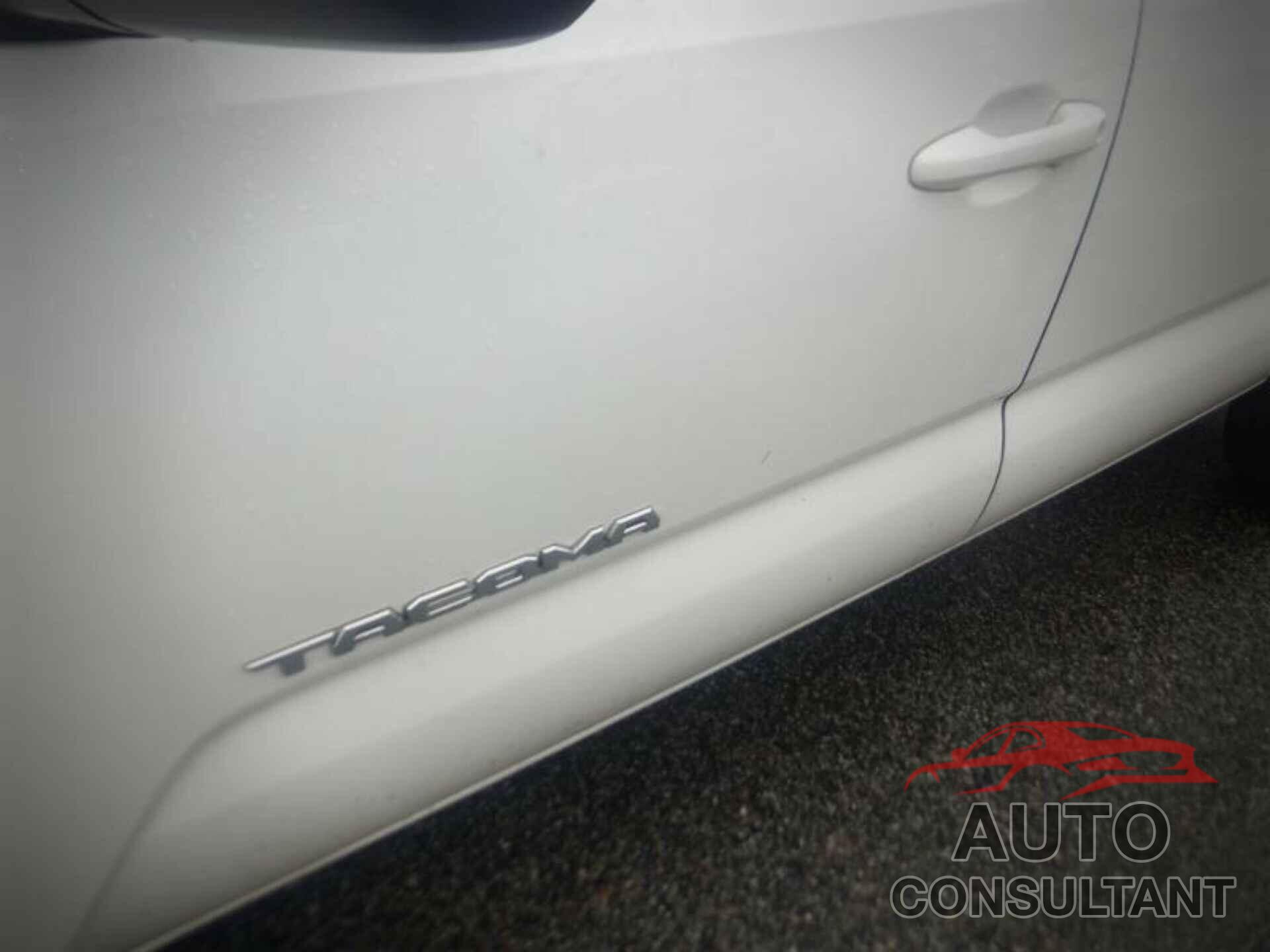 TOYOTA TACOMA 2017 - 5TFCZ5AN5HX102679