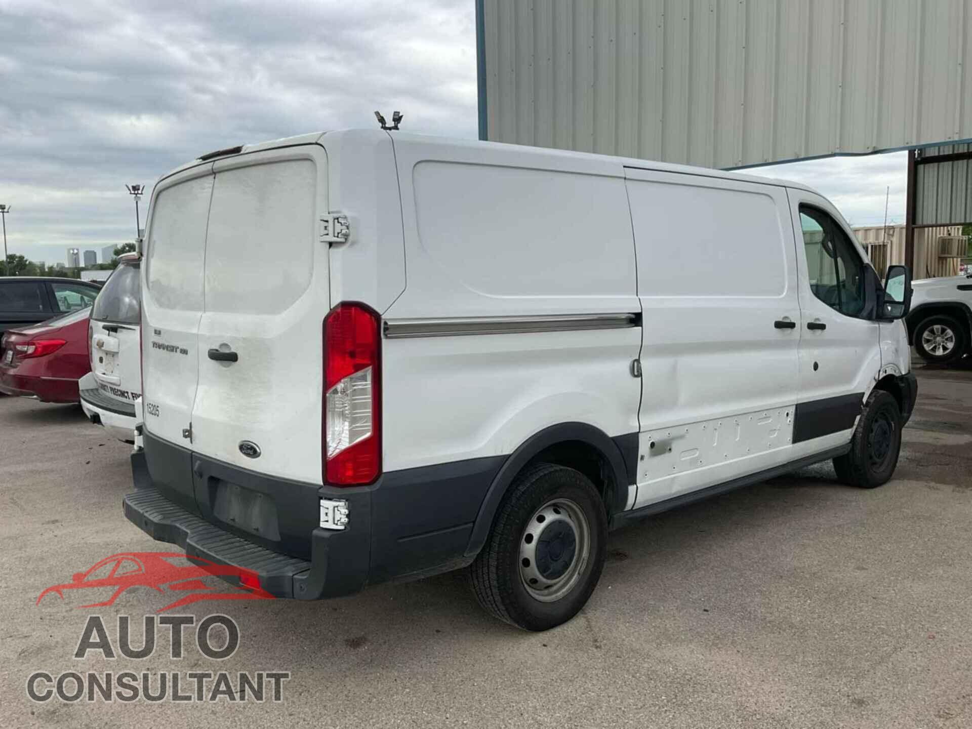 FORD TRANSIT 2015 - 1FTNE1YM7FKB30004