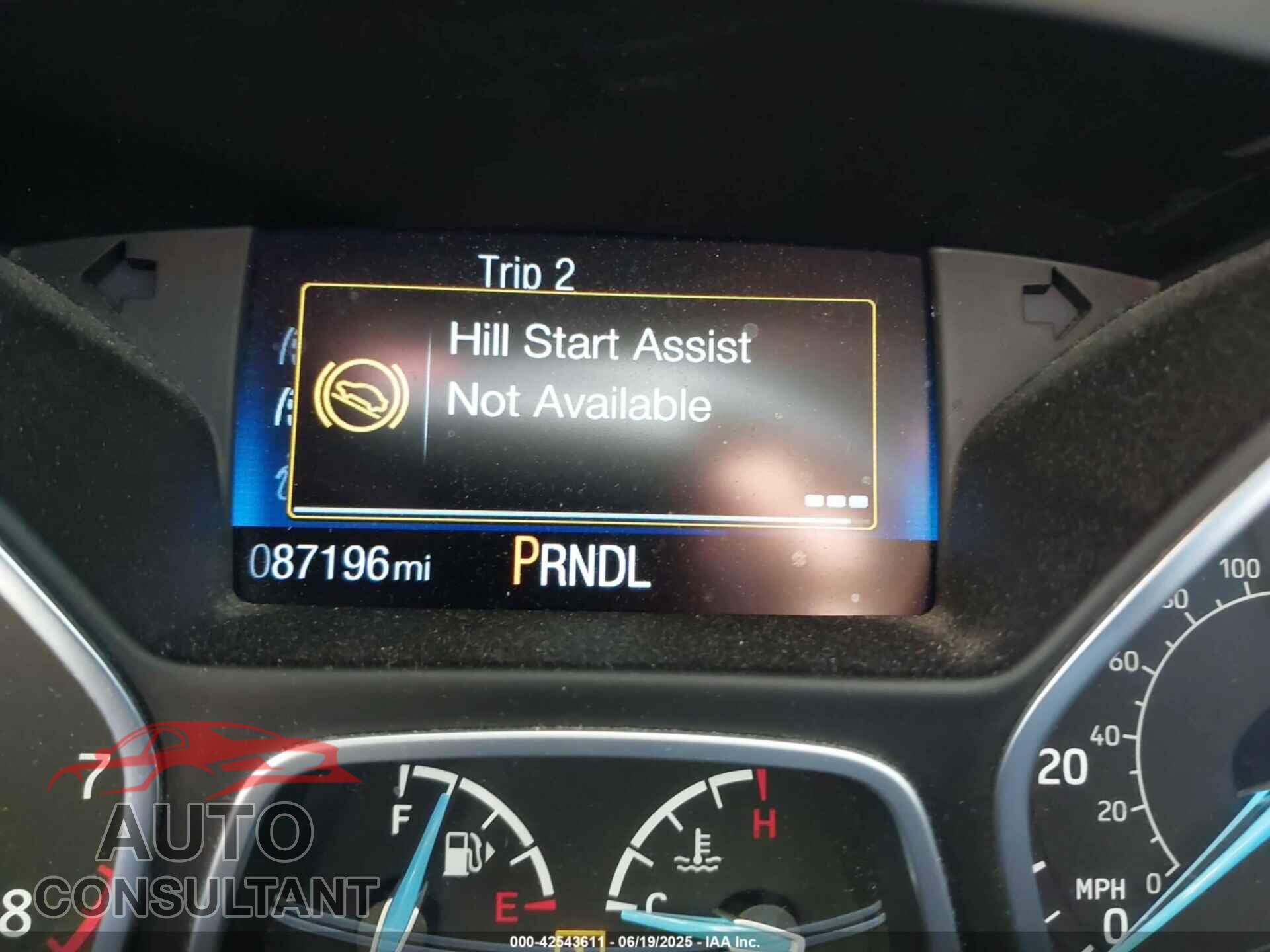 FORD FOCUS 2016 - 1FADP3E23GL288247