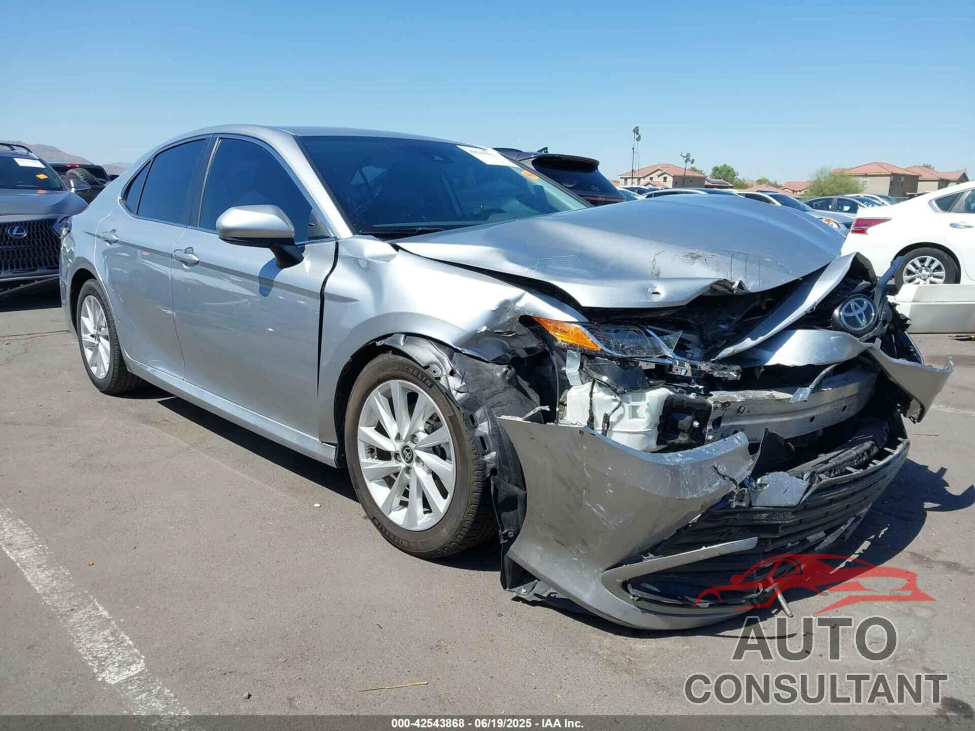 TOYOTA CAMRY 2021 - 4T1C11AK4MU450020