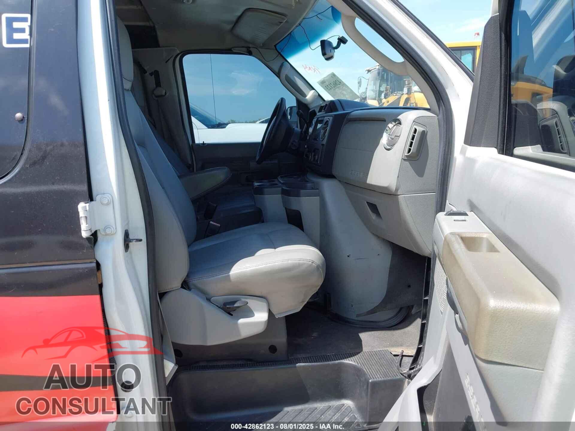 FORD E-150 2010 - 1FTNE1EW1ADA07768