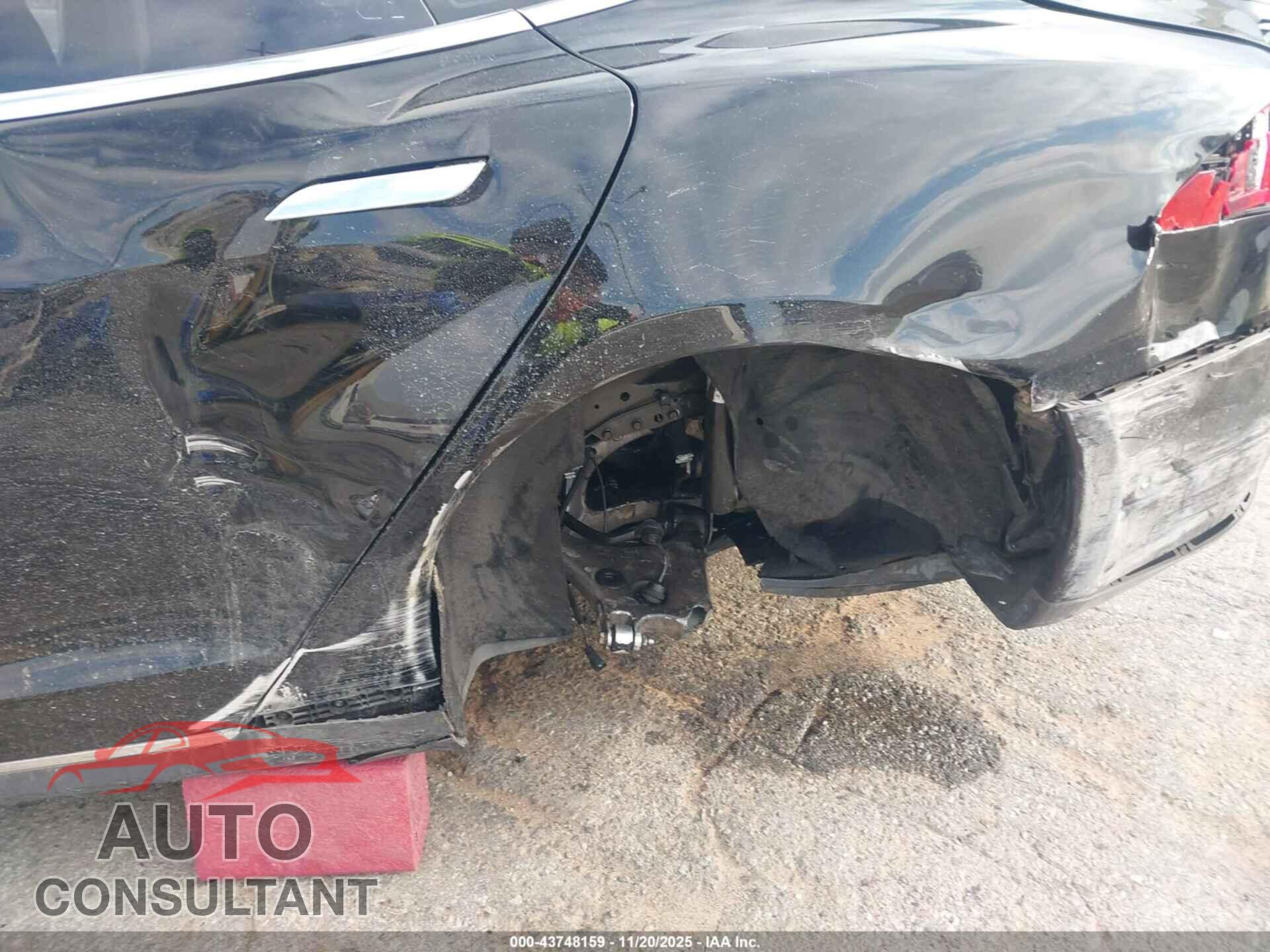TESLA MODEL S 2015 - 5YJSA1E29FF116703