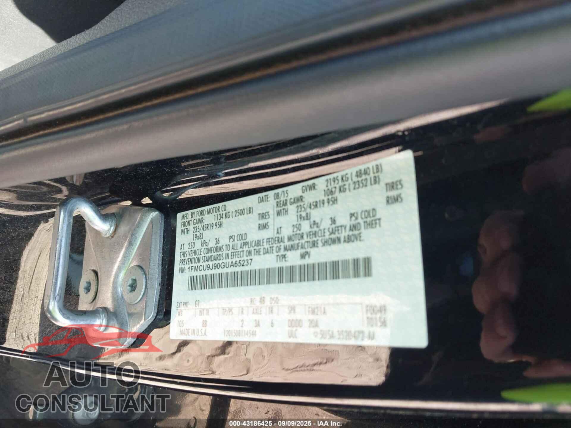 FORD ESCAPE 2016 - 1FMCU9J90GUA65237