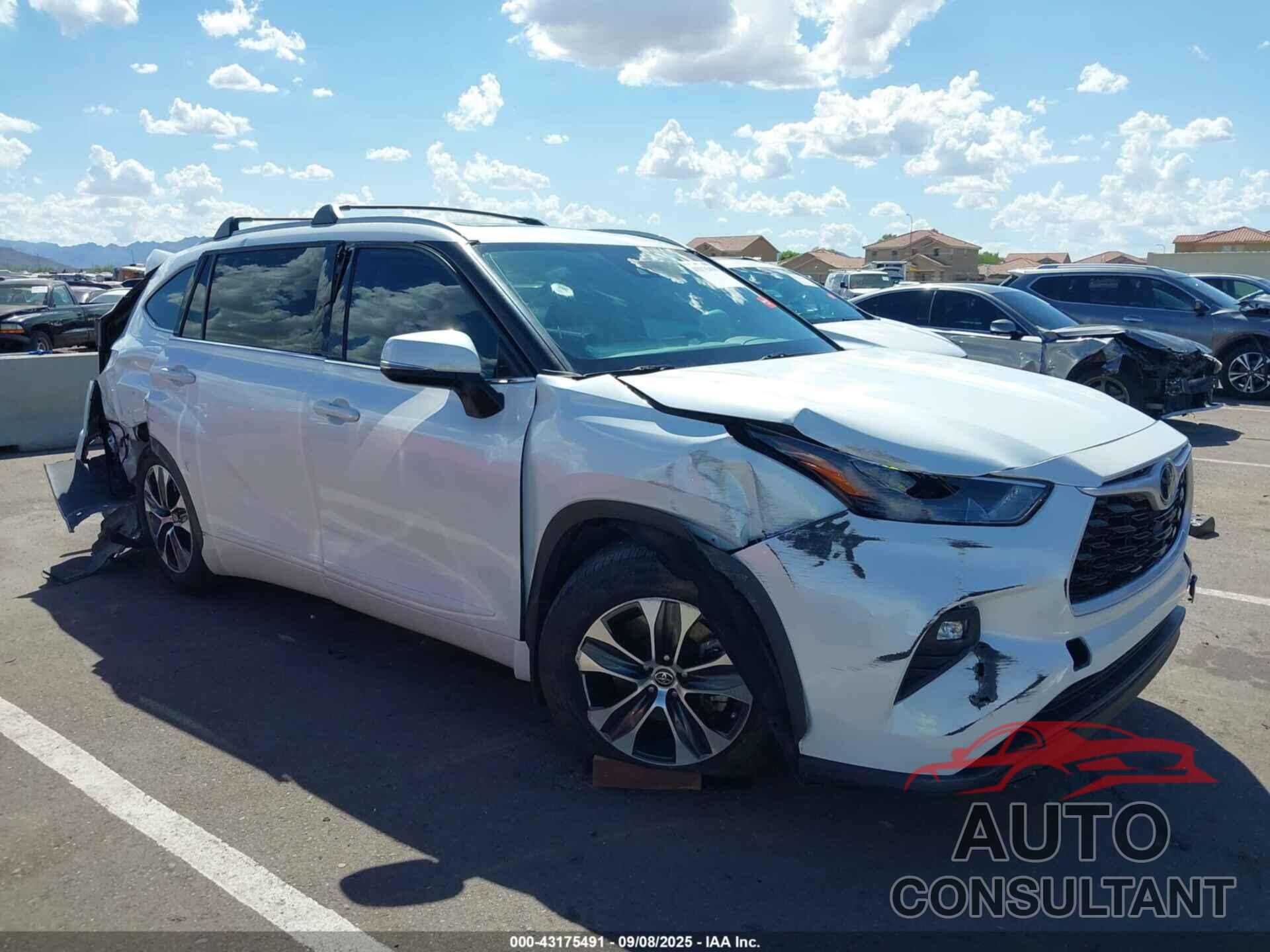 TOYOTA HIGHLANDER 2022 - 5TDHZRBH1NS235916