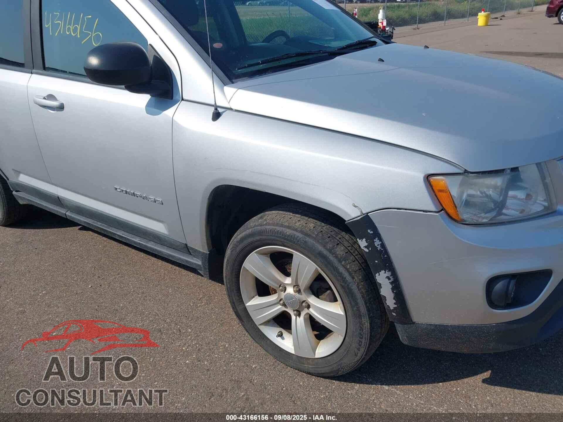 JEEP COMPASS 2011 - 1J4NF1FB5BD239214