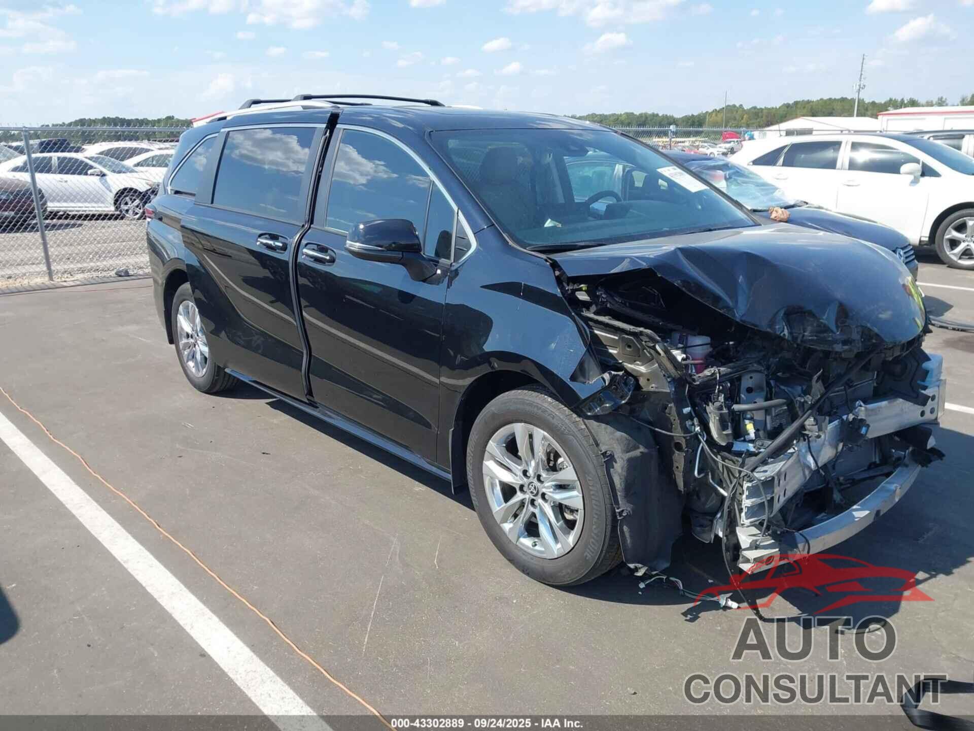 TOYOTA SIENNA 2023 - 5TDZRKEC5PS175105