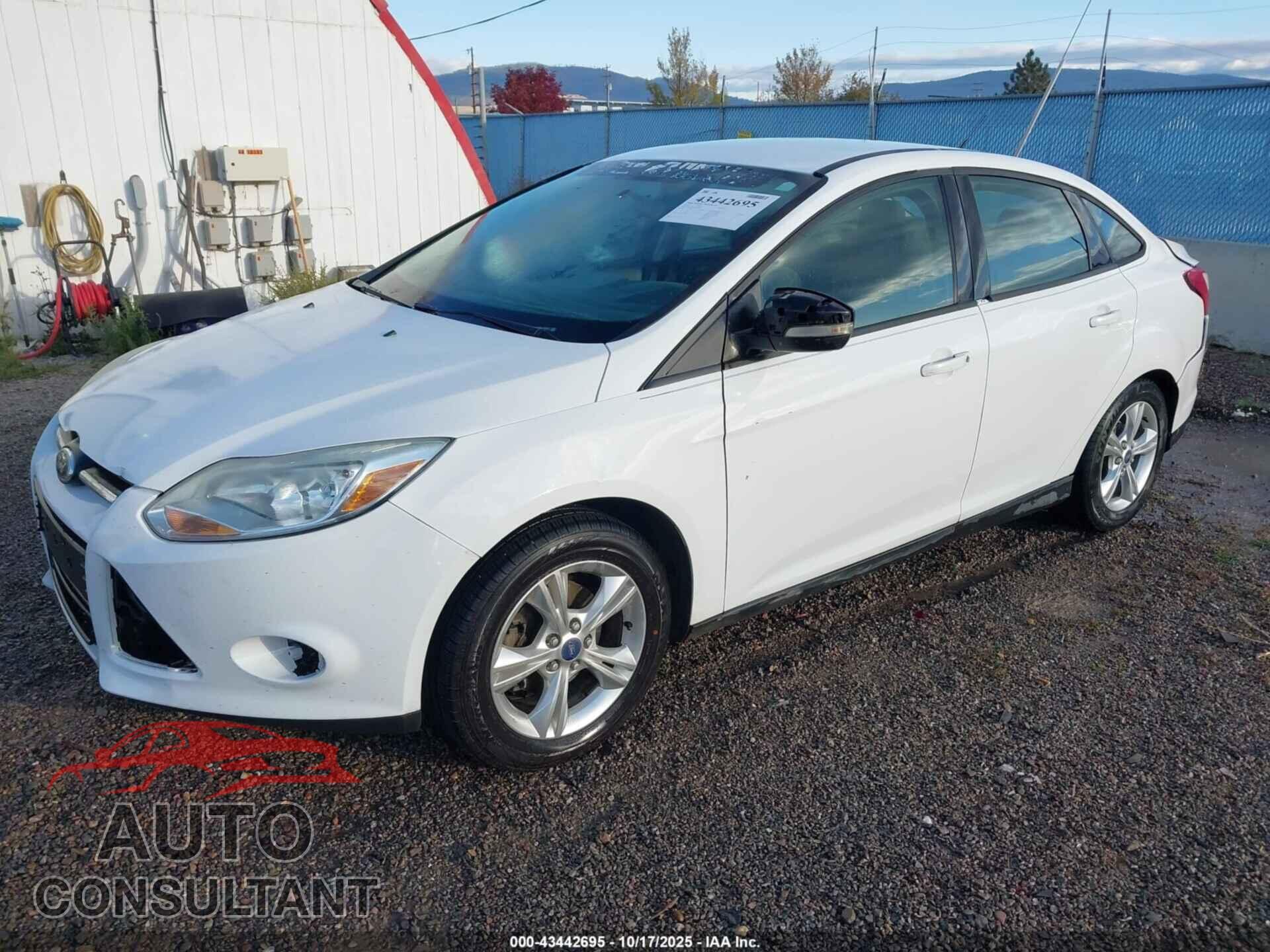 FORD FOCUS 2014 - 1FADP3F28EL200501