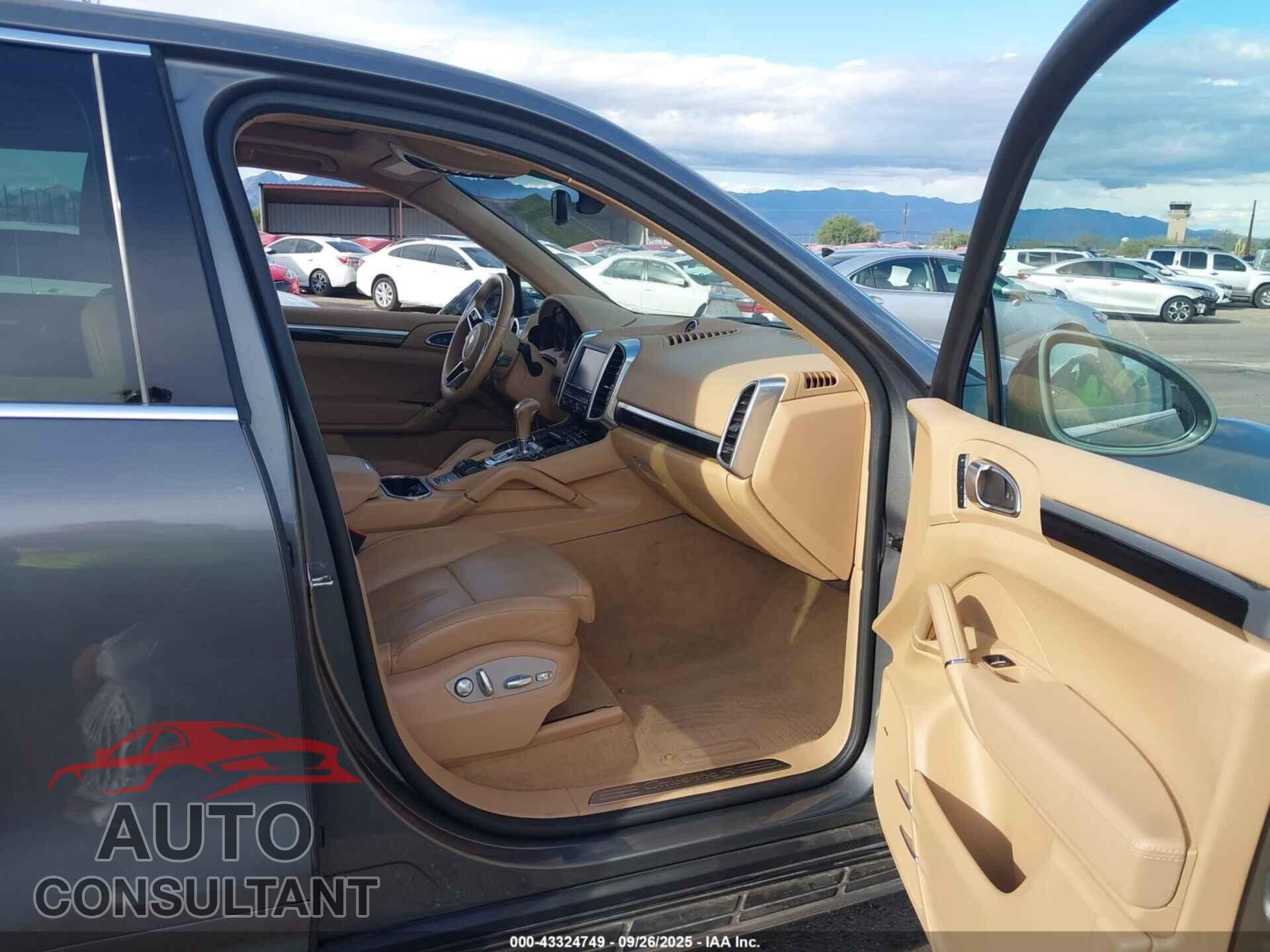 PORSCHE CAYENNE 2016 - WP1AB2A22GLA93637