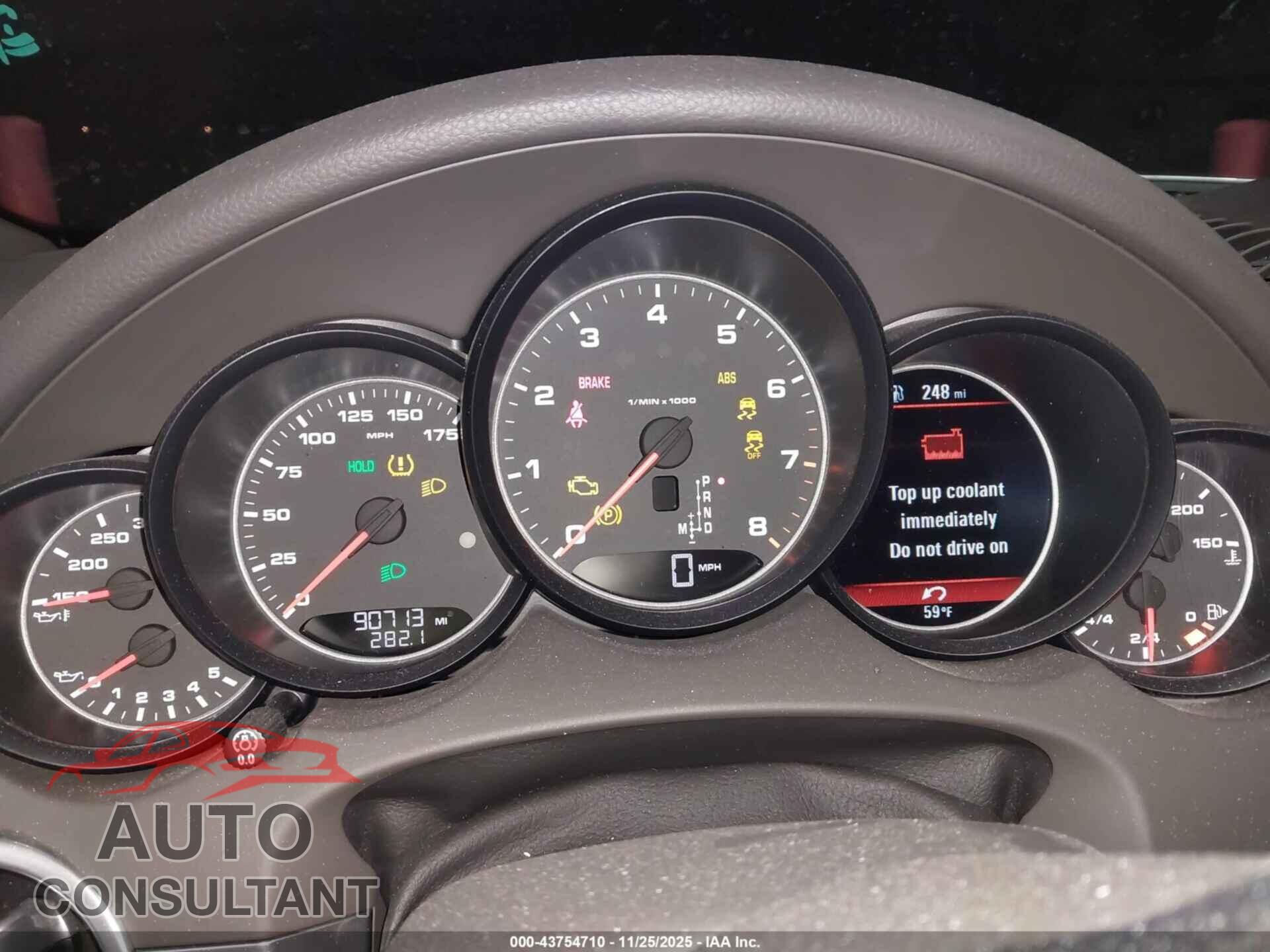 PORSCHE CAYENNE 2017 - WP1AA2A21HKA86673