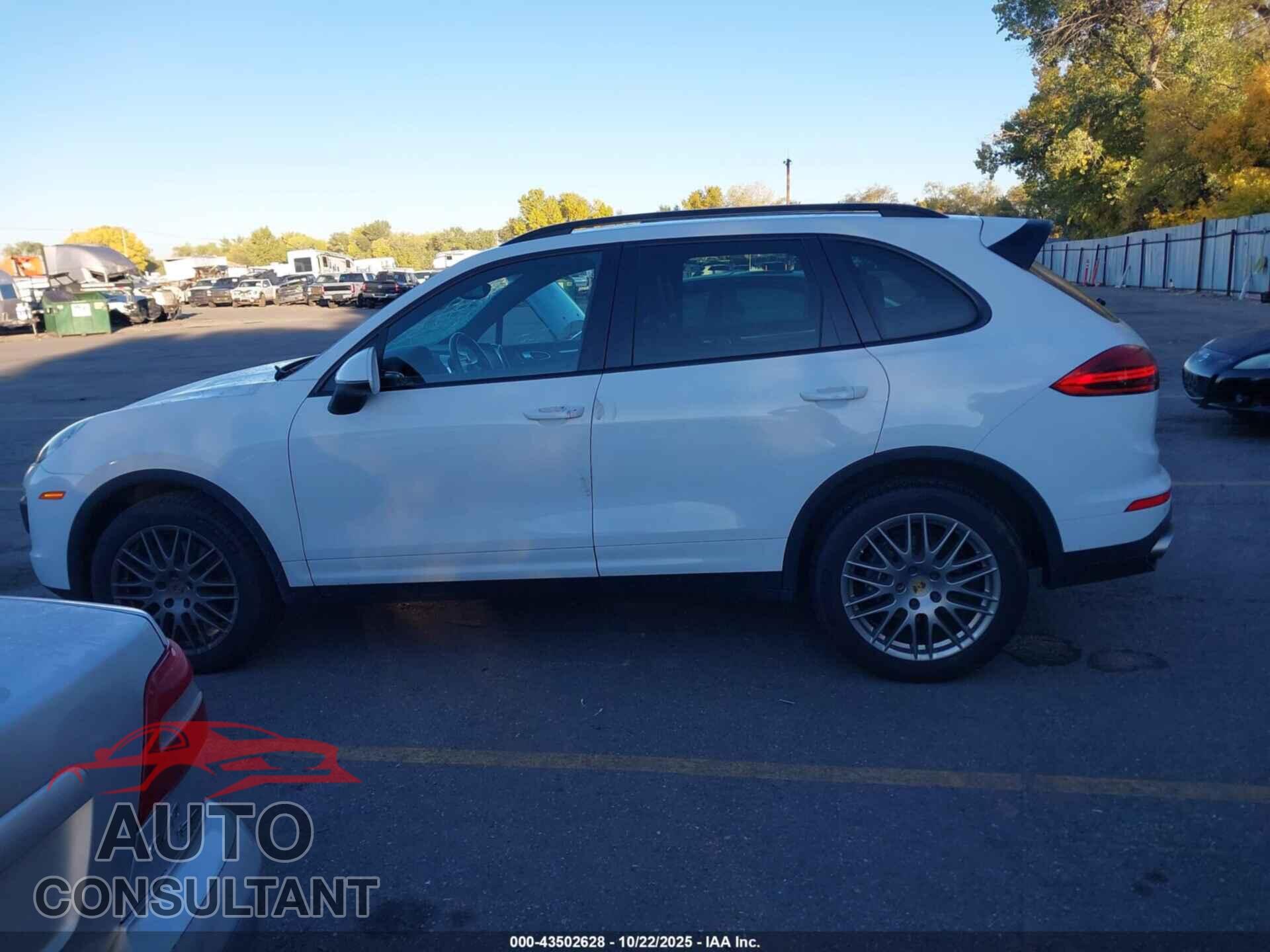PORSCHE CAYENNE 2016 - WP1AA2A29GKA11752