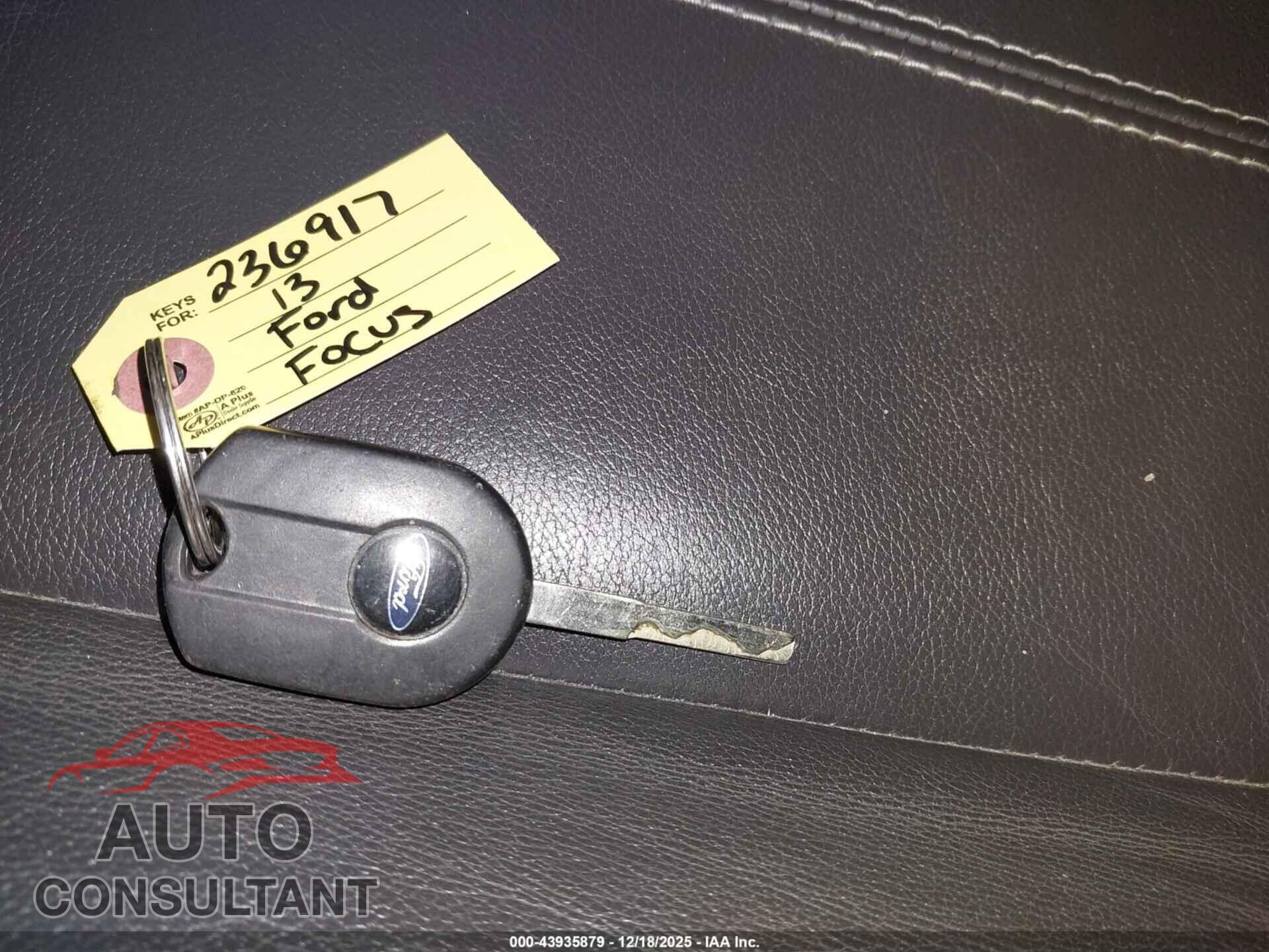 FORD FOCUS 2013 - 1FADP3F21DL236917