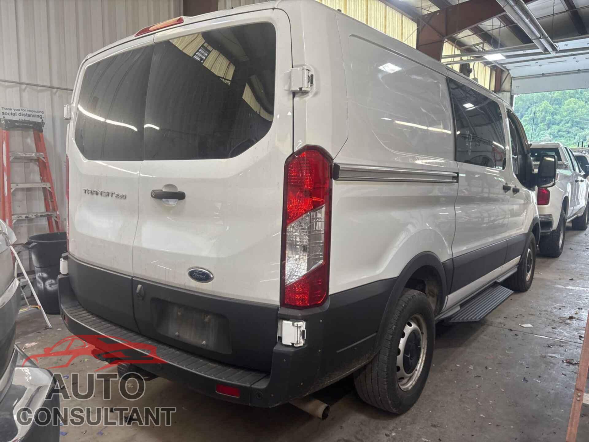 FORD TRANSIT 2020 - 1FTBR1Y86LKB79555