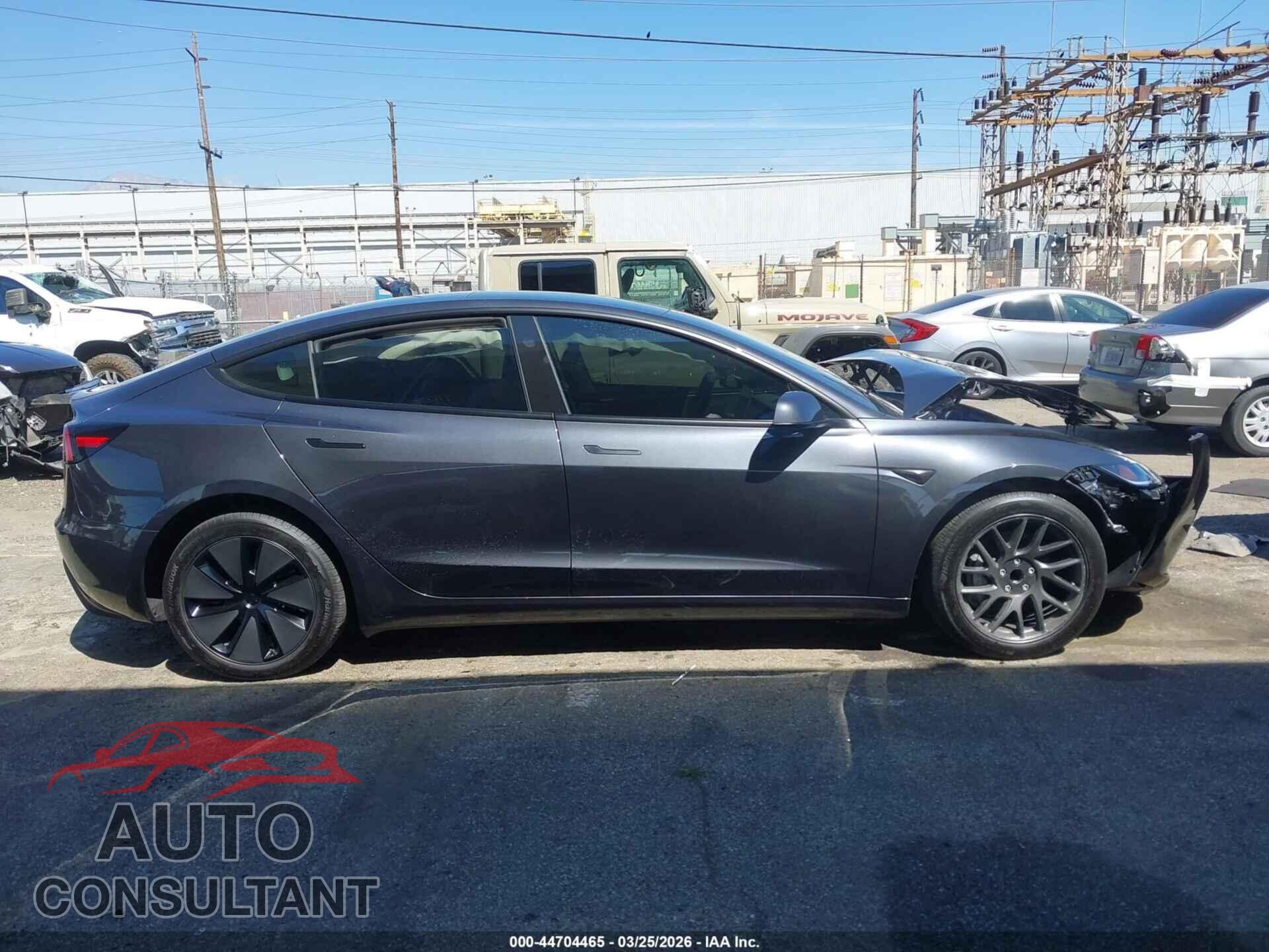 TESLA MODEL 3 2025 - 5YJ3E1EA8SF967949