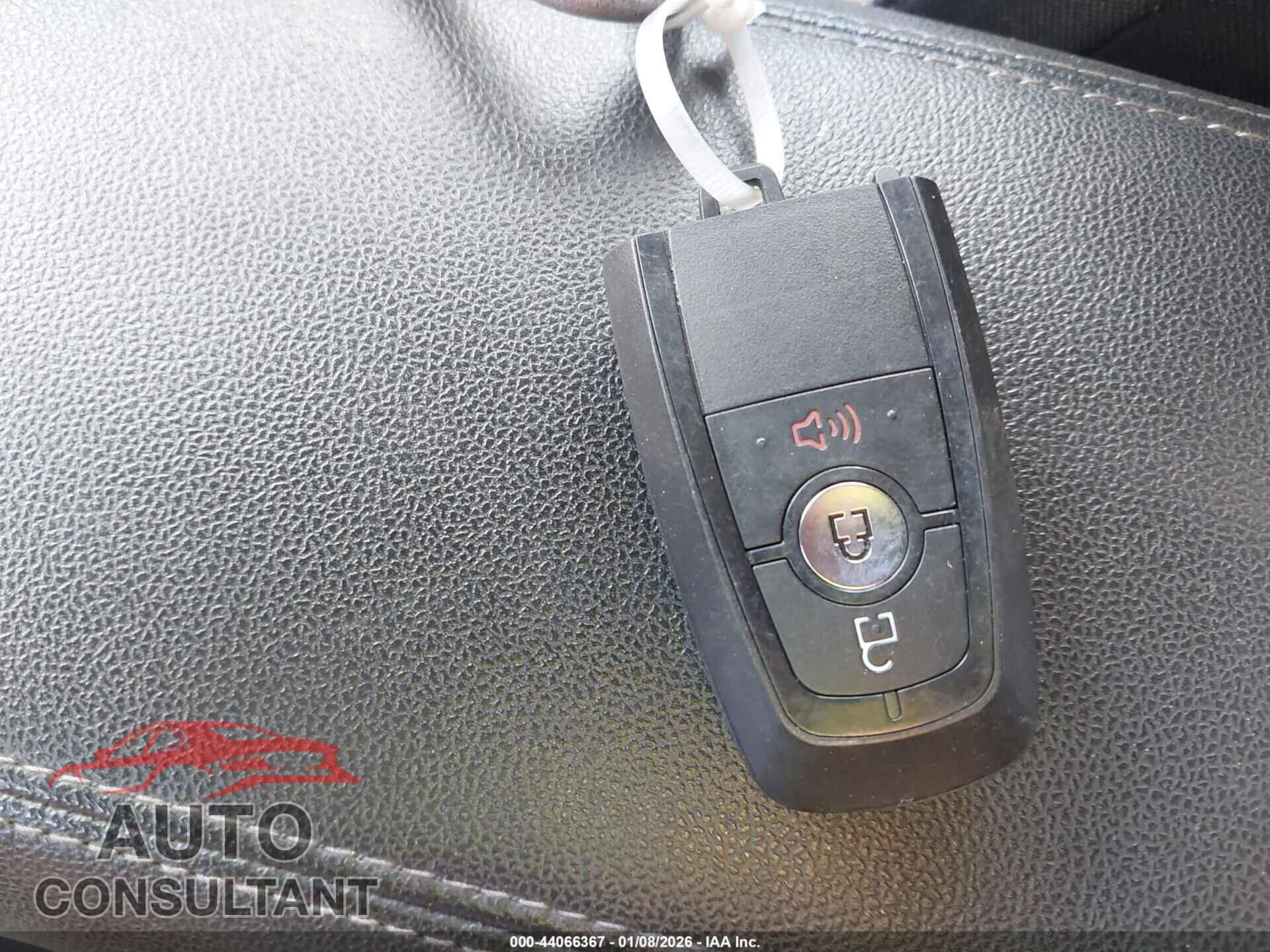 FORD ESCAPE 2020 - 1FMCU0G6XLUA45760