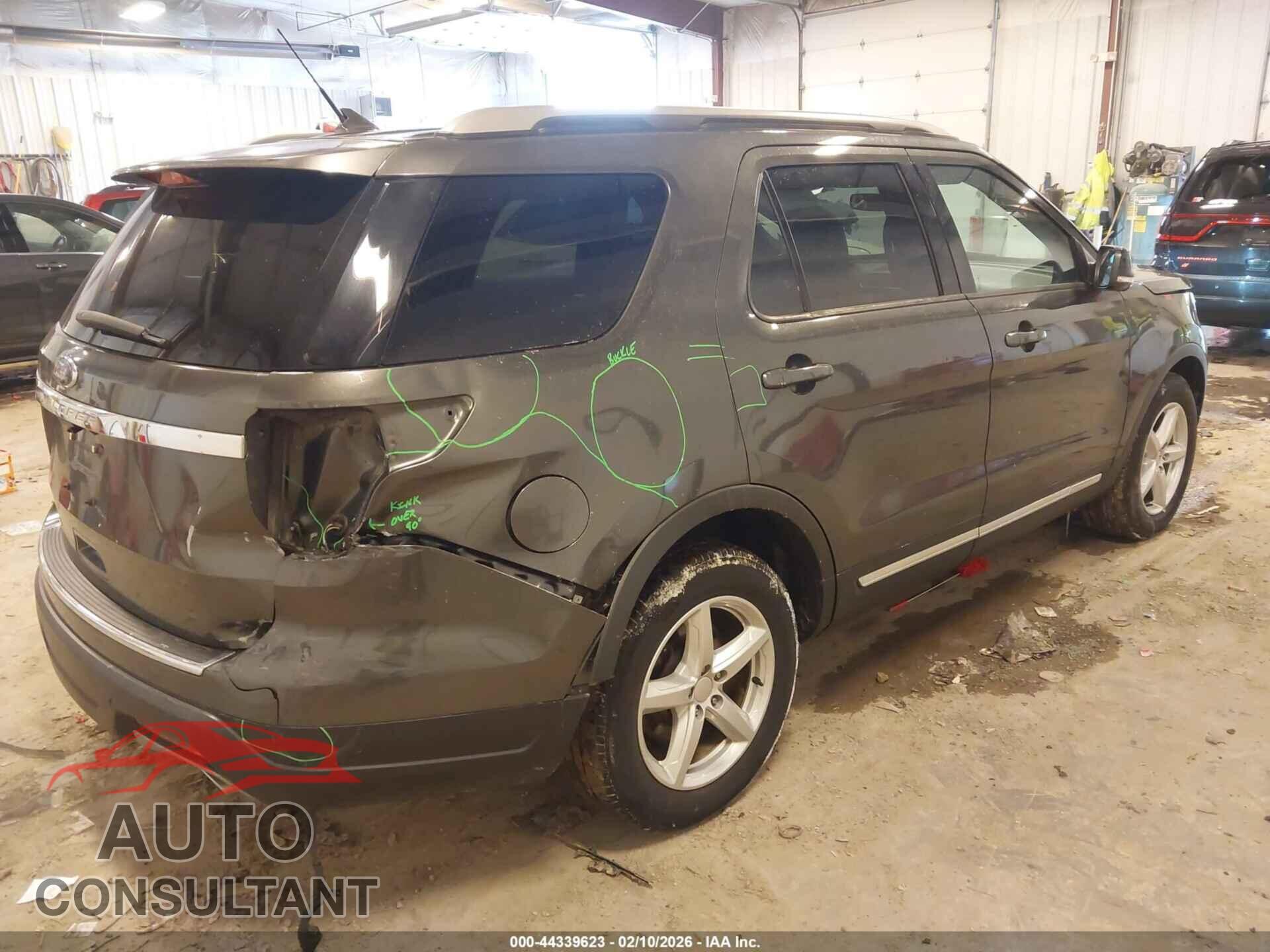 FORD EXPLORER 2018 - 1FM5K7D80JGB98429