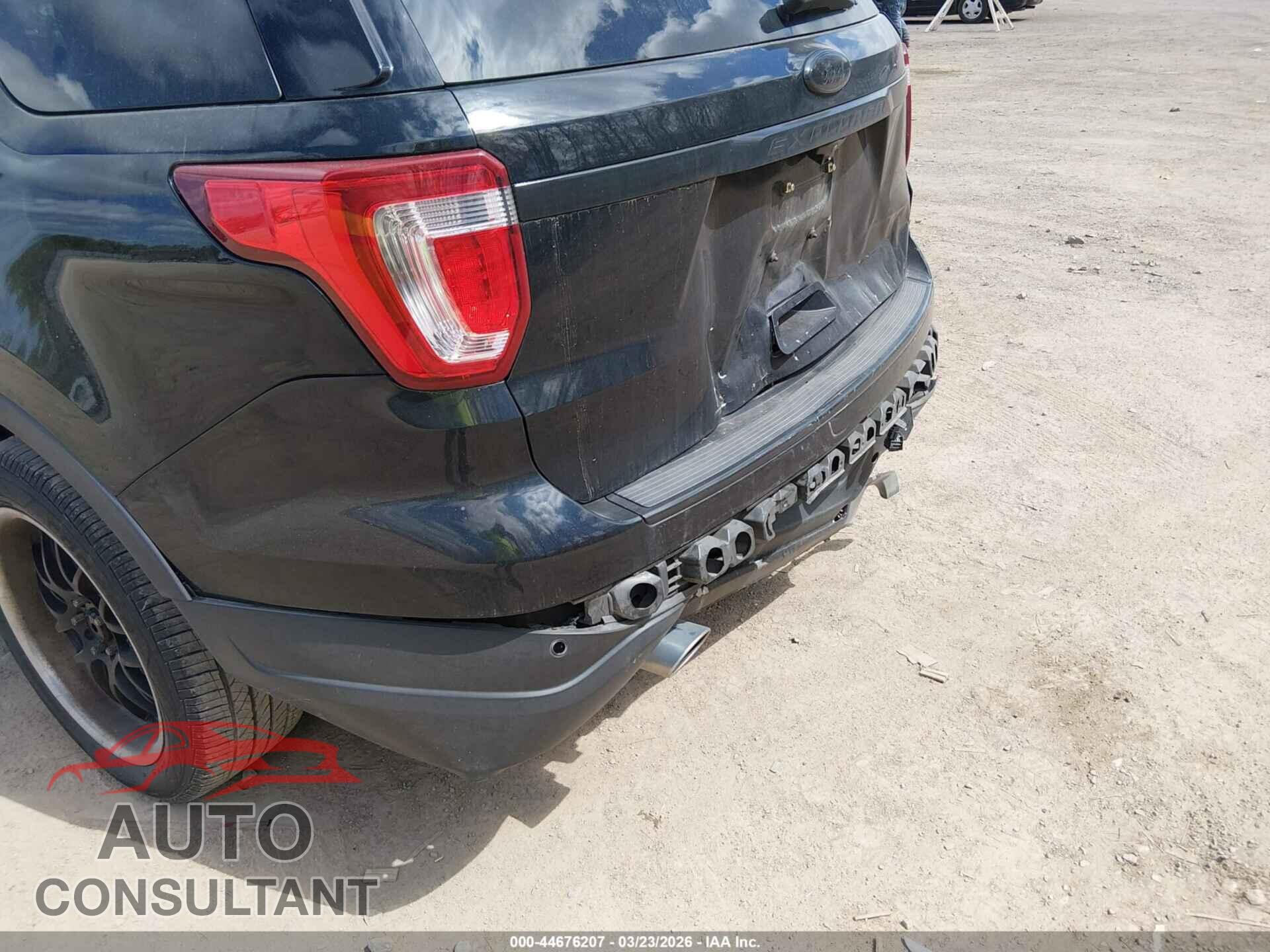 FORD EXPLORER 2018 - 1FM5K7D83JGB40279