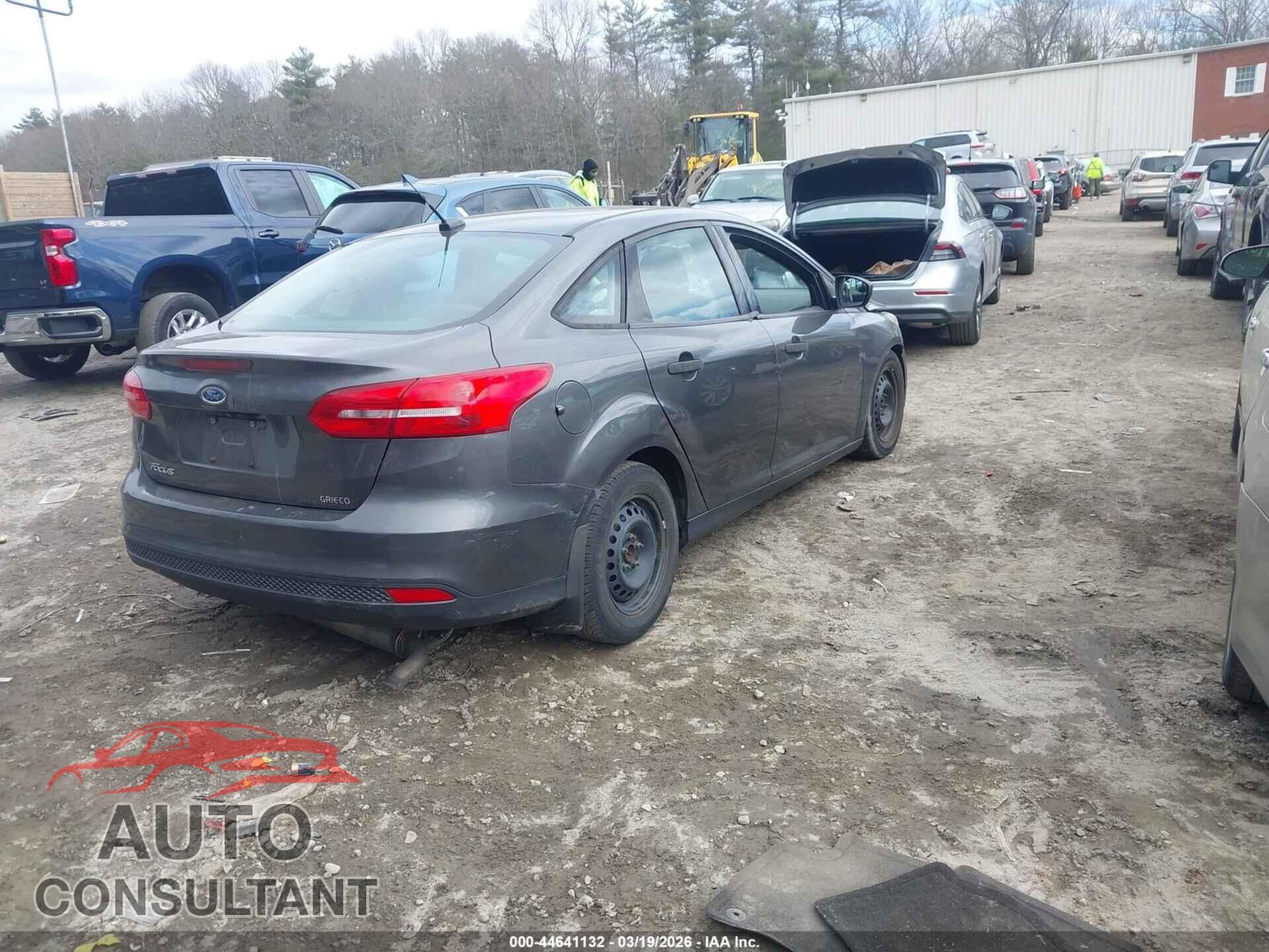 FORD FOCUS 2016 - 1FADP3E24GL256410