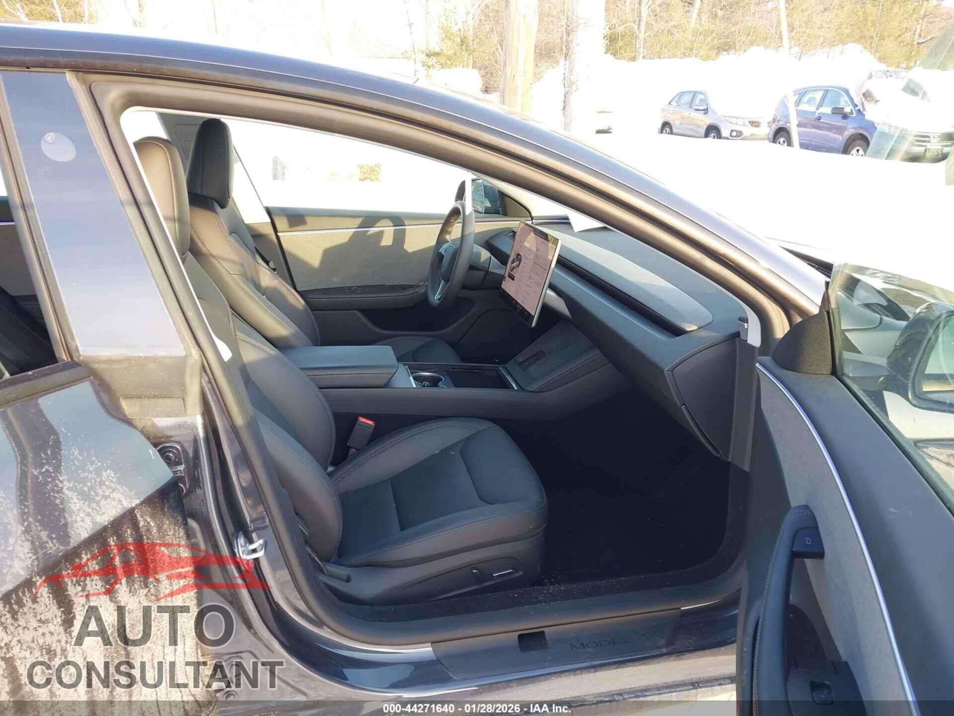 TESLA MODEL 3 2025 - 5YJ3E1EA3SF023816