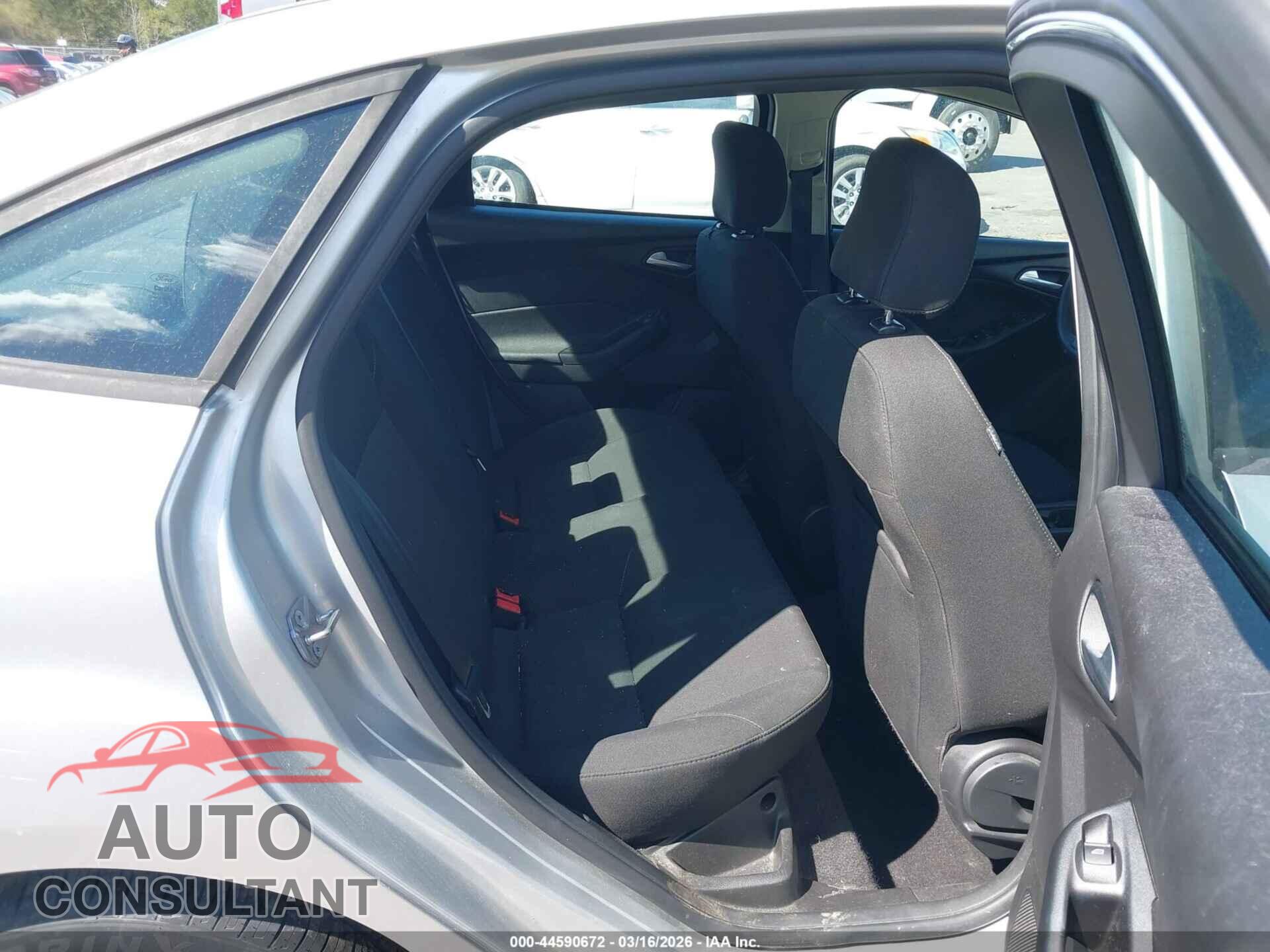 FORD FOCUS 2017 - 1FADP3F29HL315547