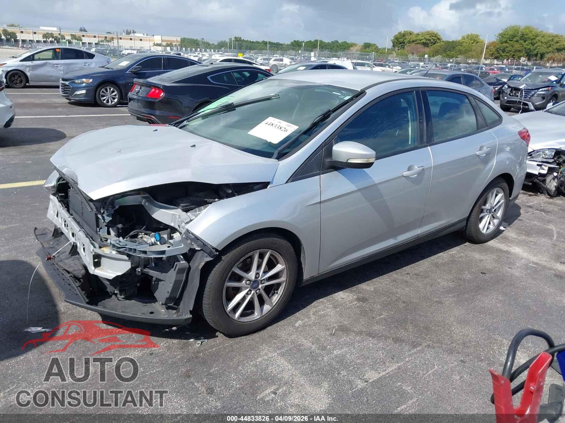 FORD FOCUS 2018 - 1FADP3F20JL318388