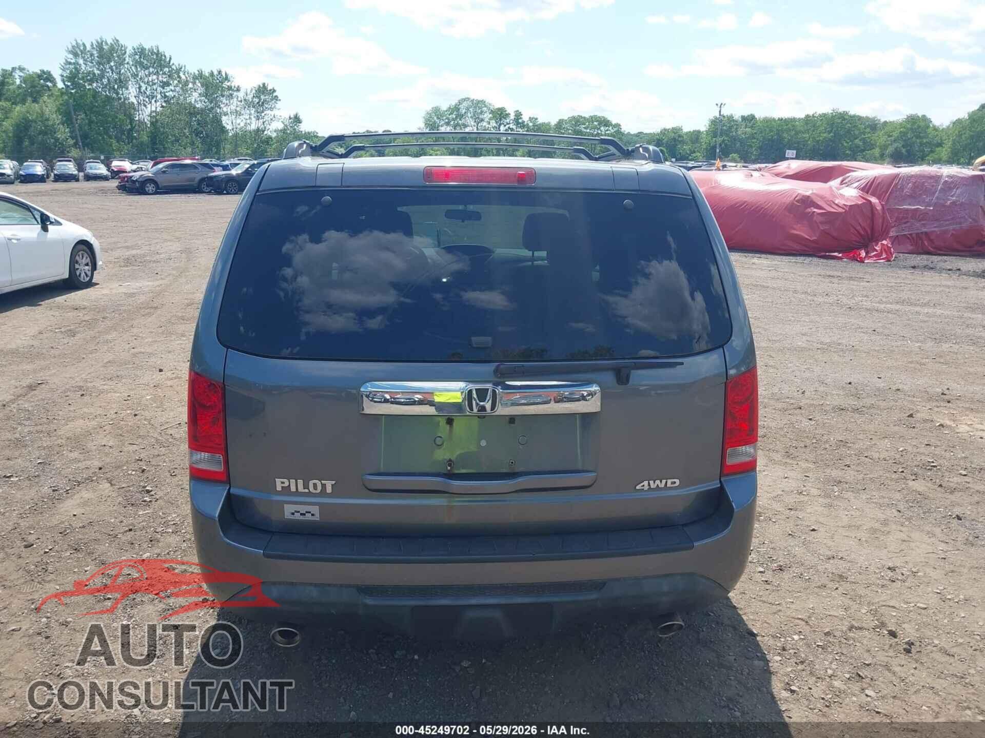 HONDA PILOT 2013 - 5FNYF4H48DB044609
