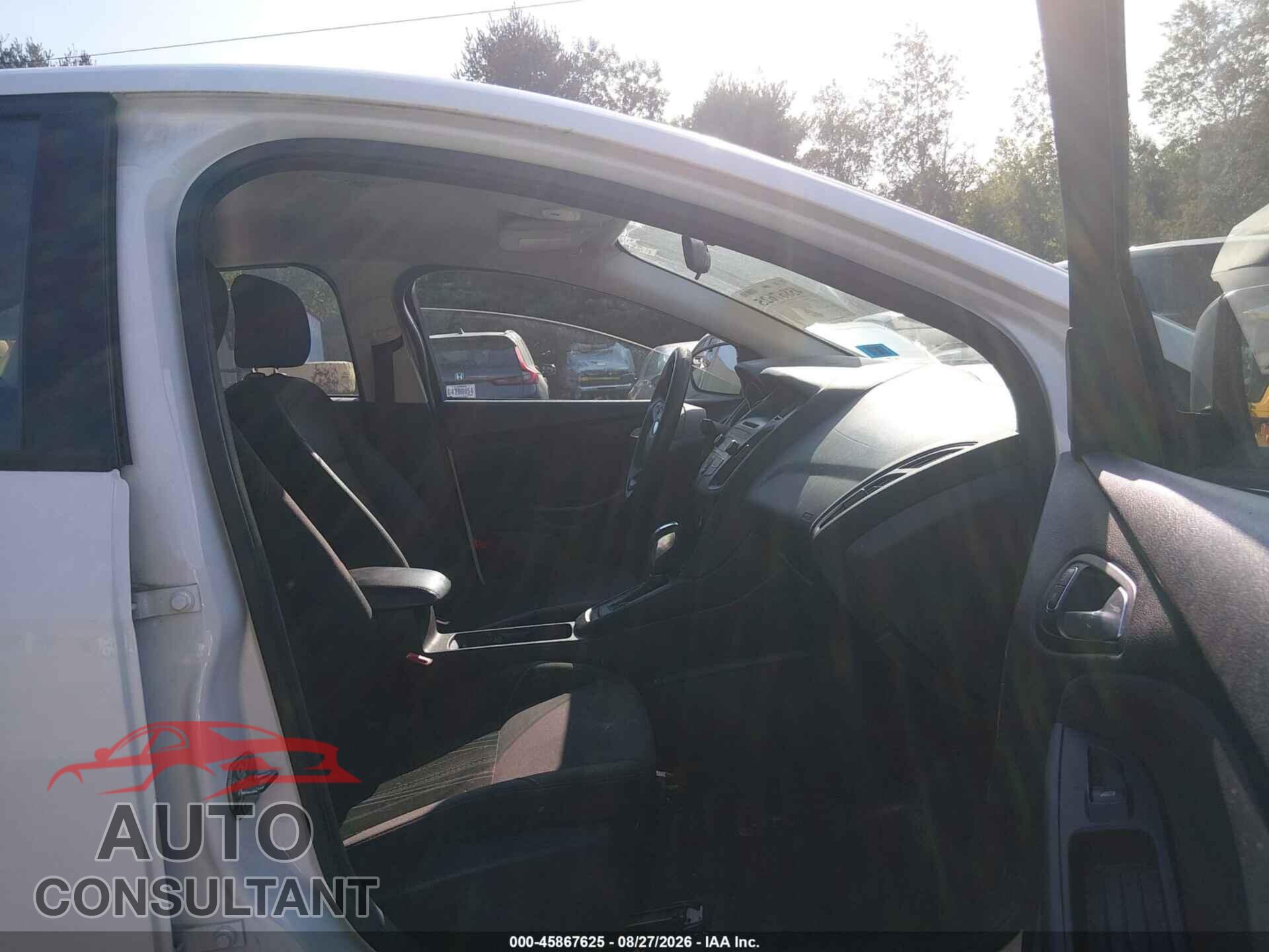 FORD FOCUS 2015 - 1FADP3F22FL201449