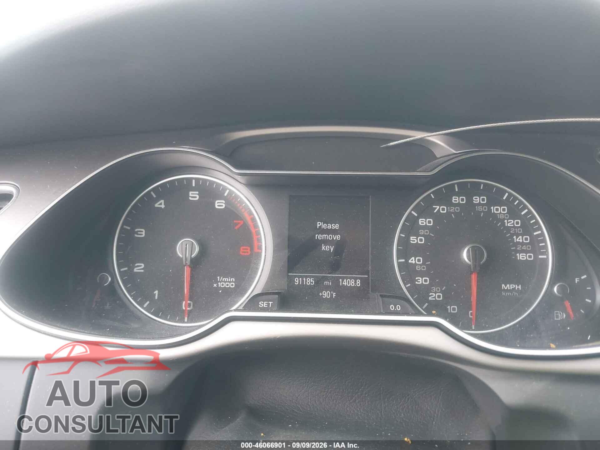 AUDI A4 2013 - WAUEFAFL8DN040926