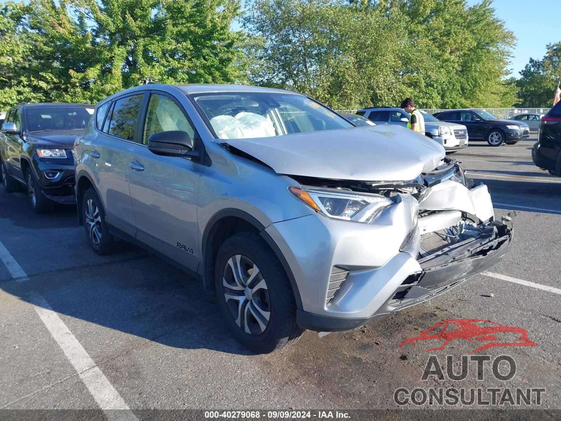 TOYOTA RAV4 2018 - JTMBFREV0JJ233355