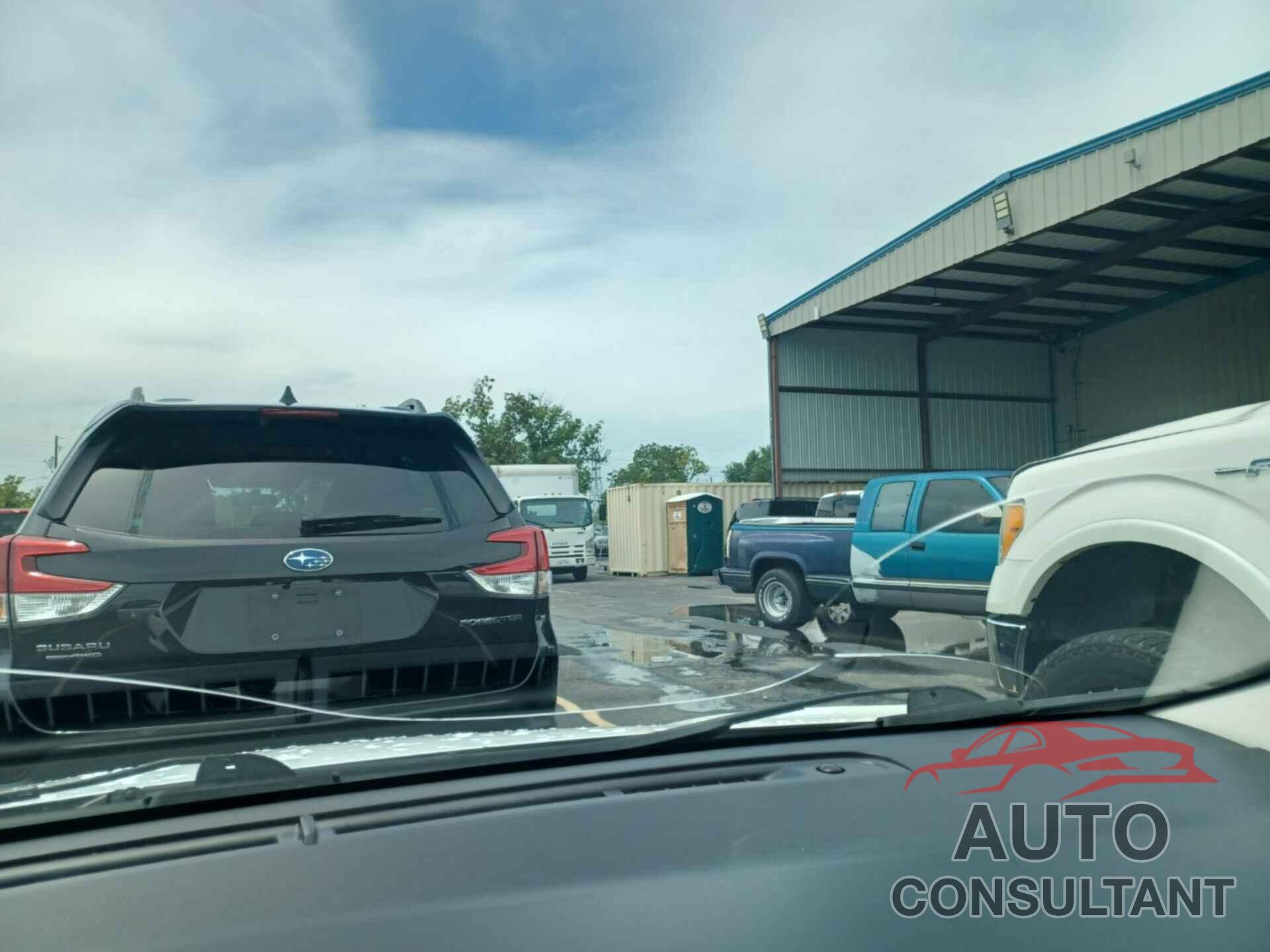 TOYOTA COROLLA 2019 - 2T1BURHE9KC129252