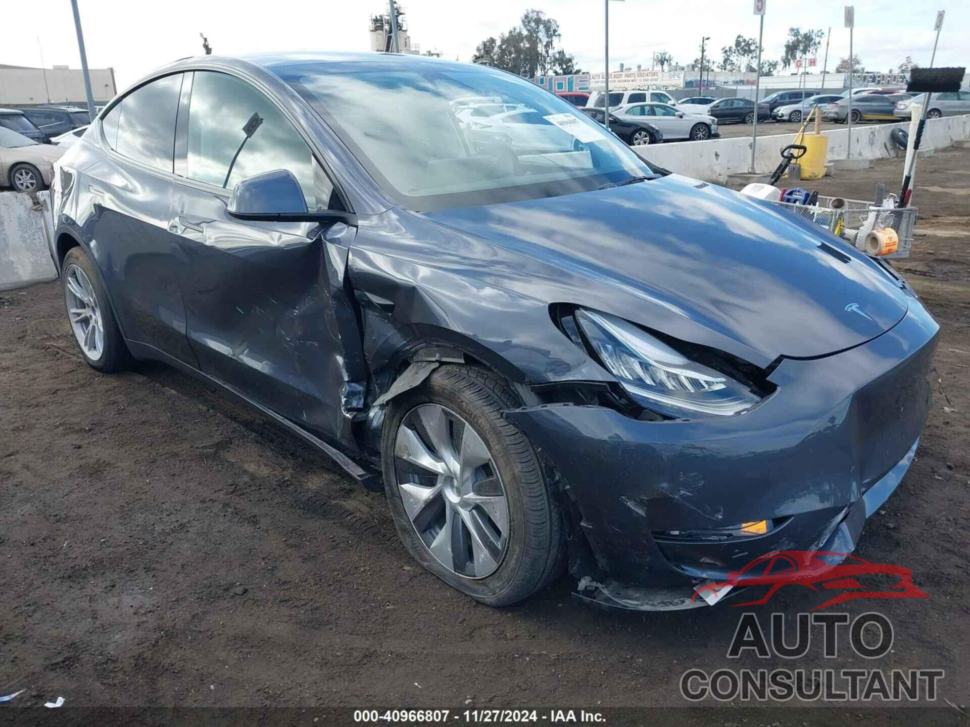 TESLA MODEL Y 2023 - 7SAYGDEE2PA154019