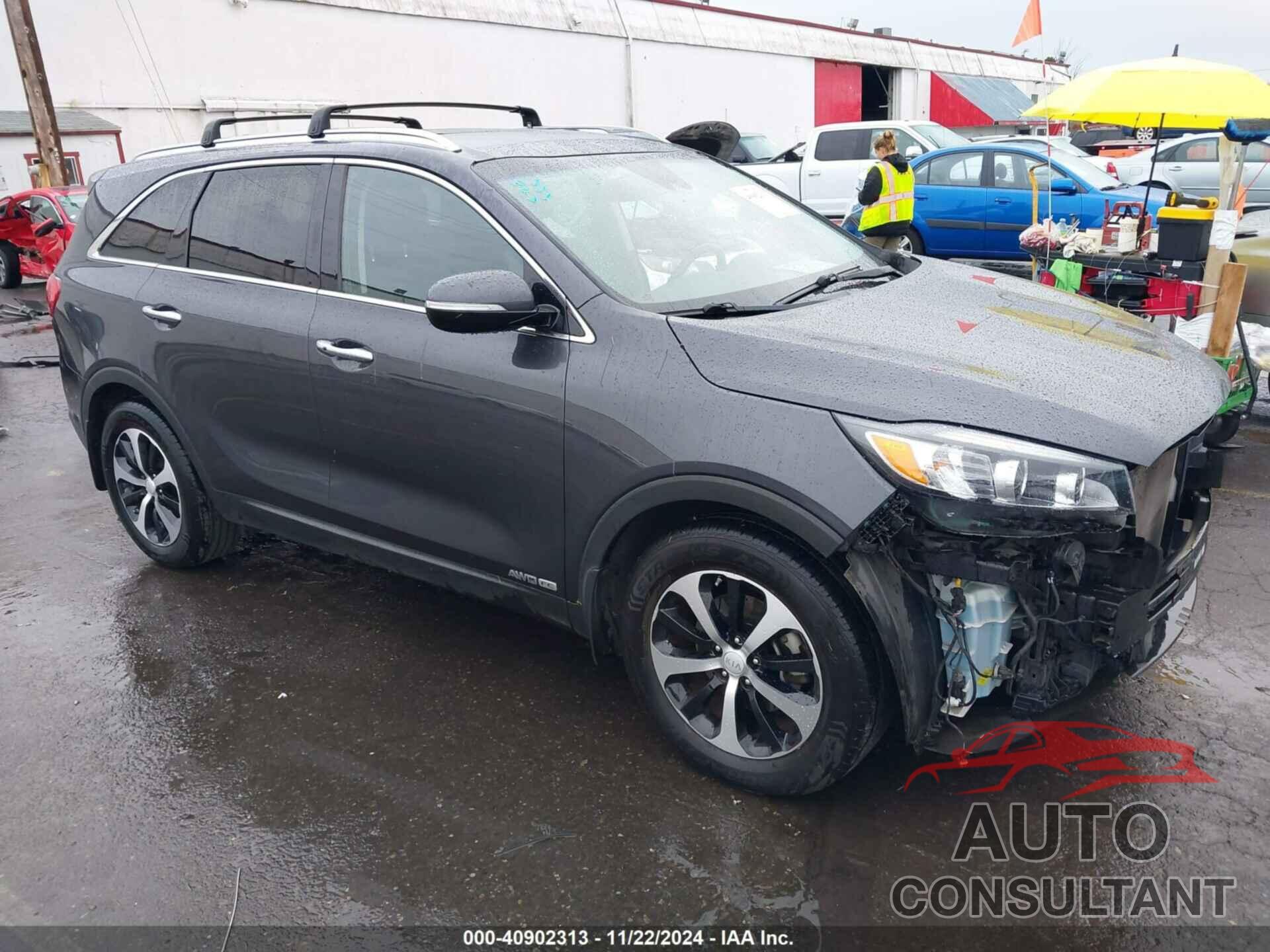 KIA SORENTO 2018 - 5XYPHDA53JG422221