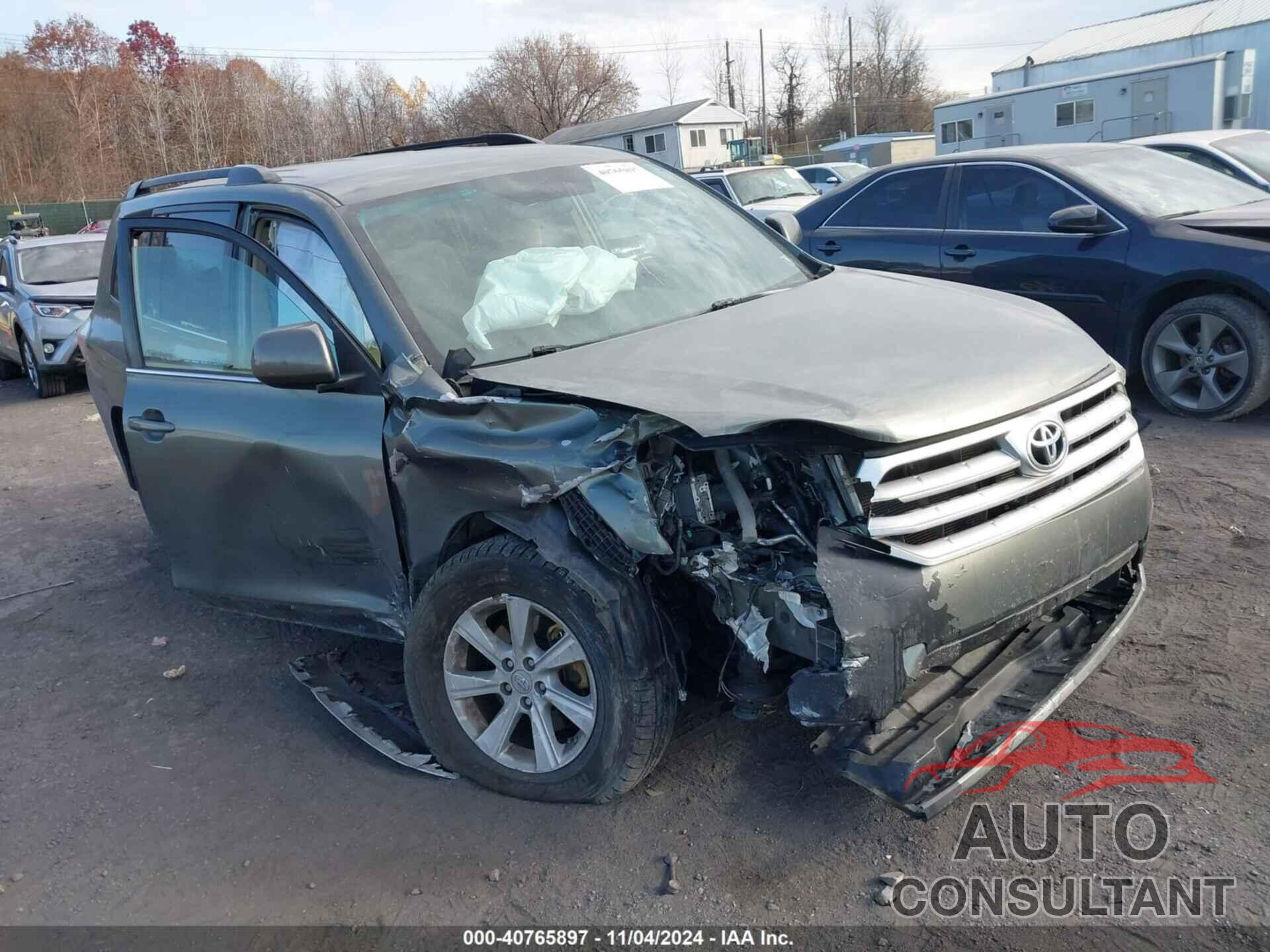 TOYOTA HIGHLANDER 2013 - 5TDBK3EH4DS239461