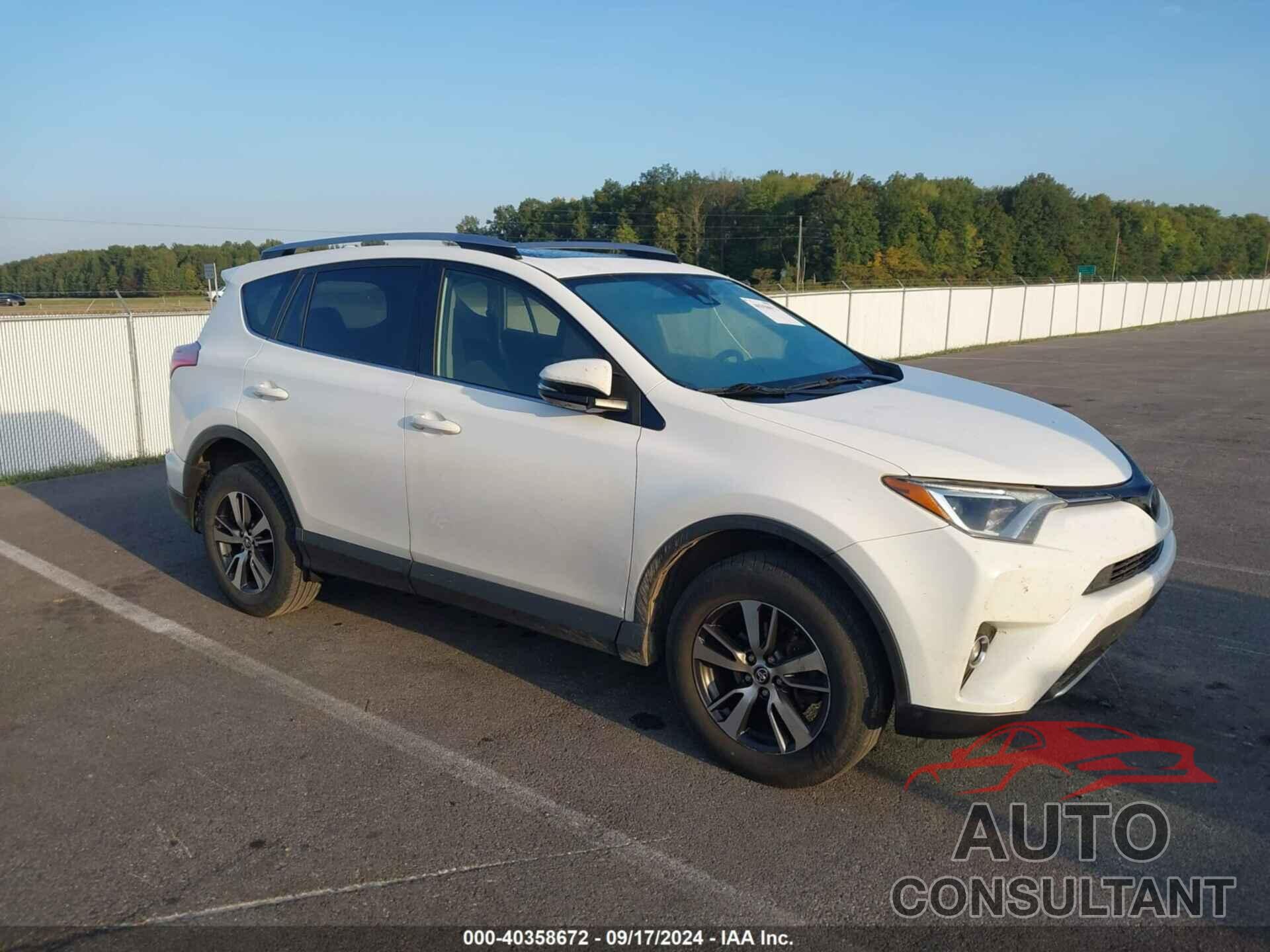 TOYOTA RAV4 2017 - JTMWFREV5HJ109139