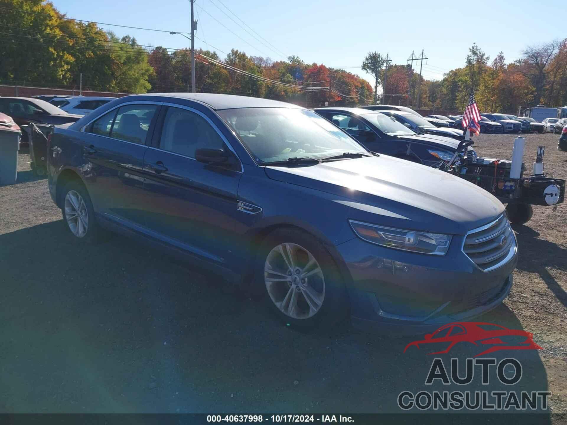 FORD TAURUS 2018 - 1FAHP2D86JG102704