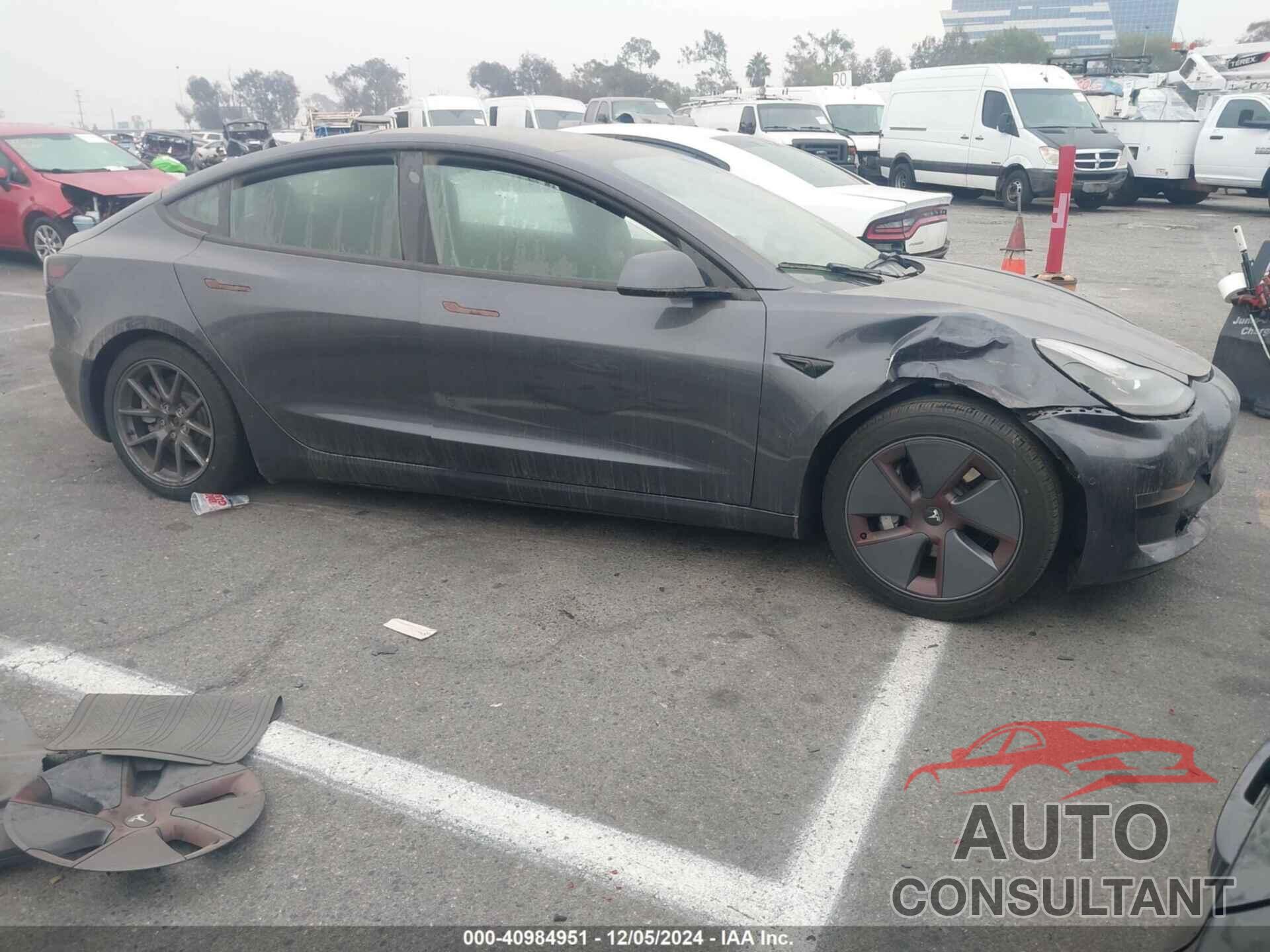 TESLA MODEL 3 2022 - 5YJ3E1EA4NF210499