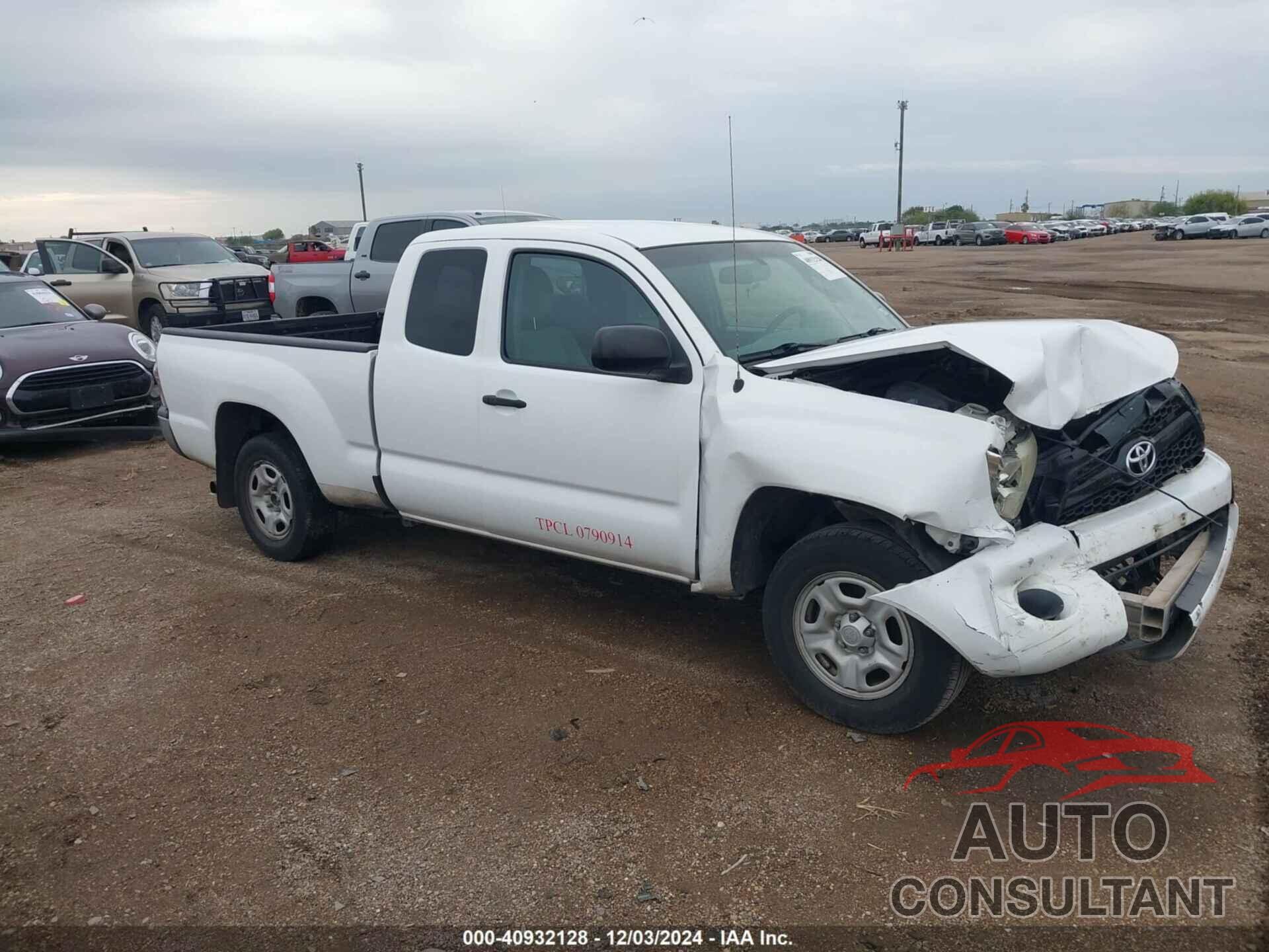 TOYOTA TACOMA 2011 - 5TFTX4CN4BX007826