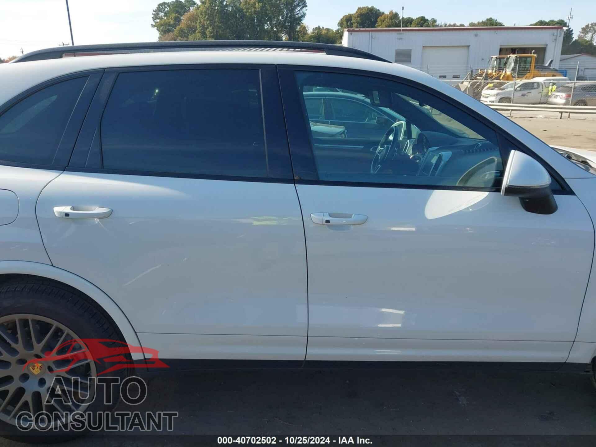 PORSCHE CAYENNE 2017 - WP1AA2A2XHKA90835