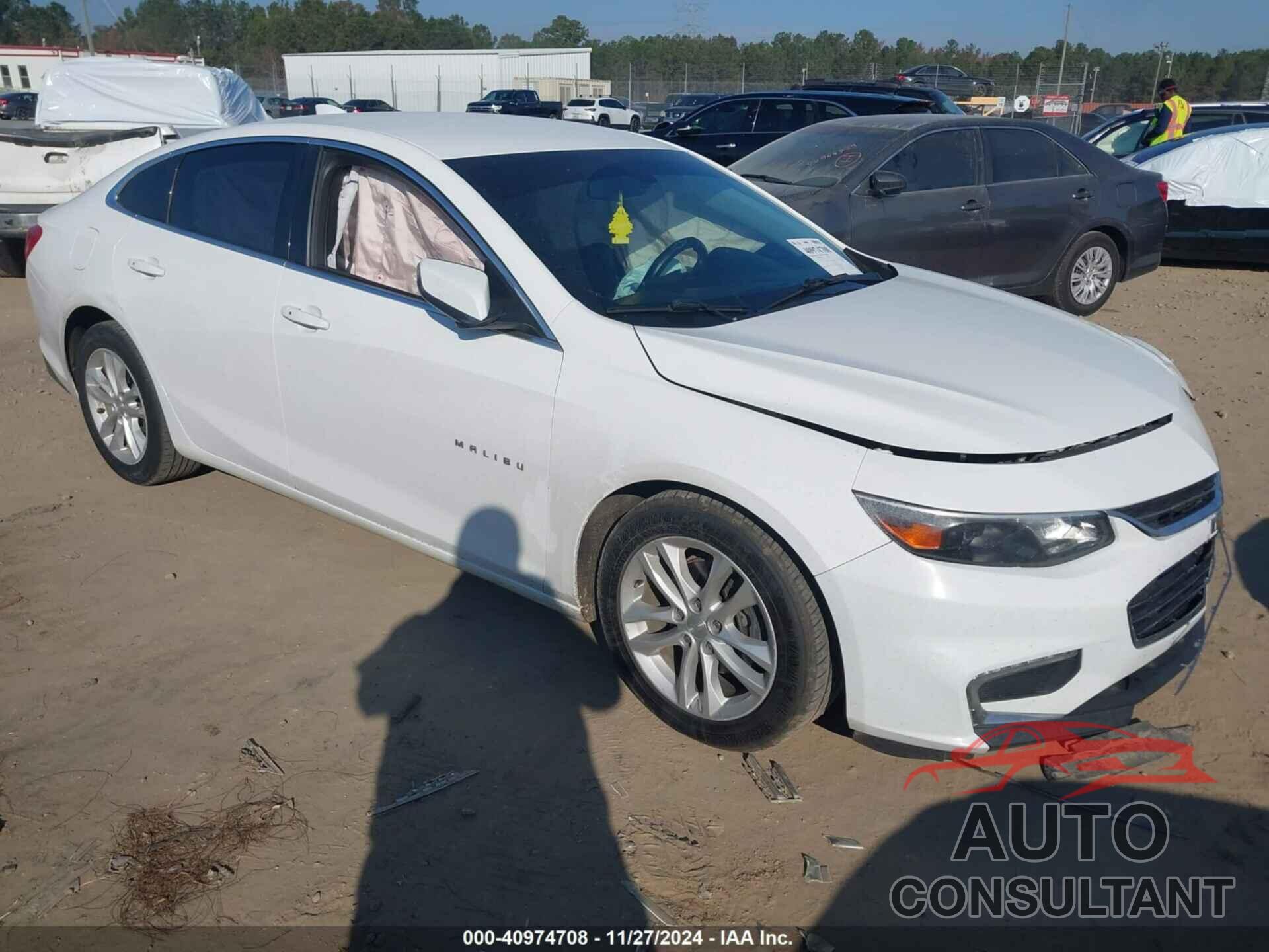 CHEVROLET MALIBU 2017 - 1G1ZE5ST5HF174466