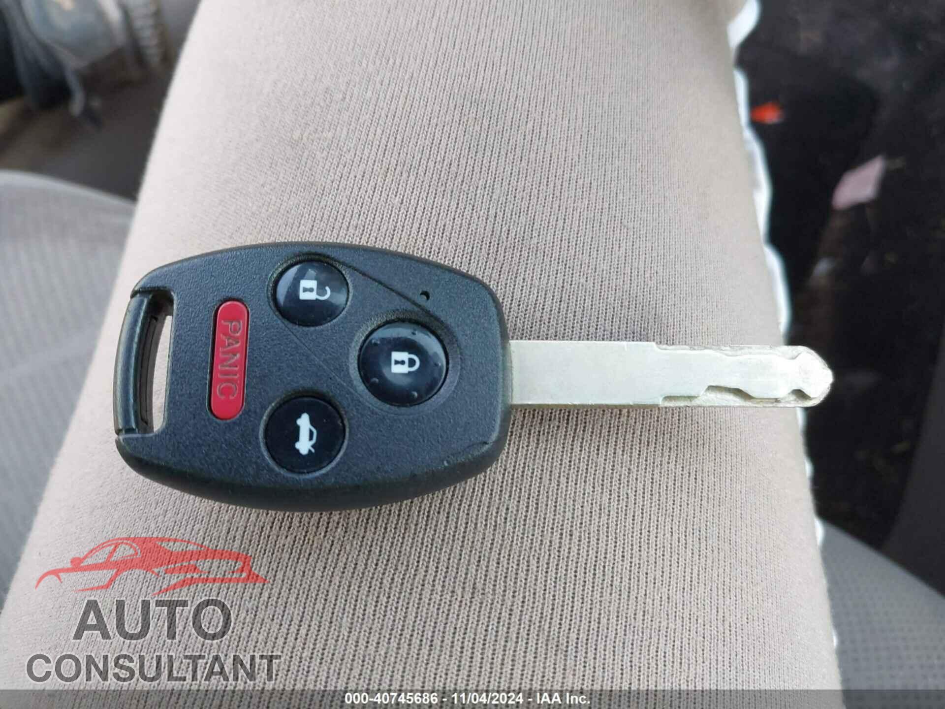 HONDA CIVIC 2012 - 2HGFB2F57CH323045