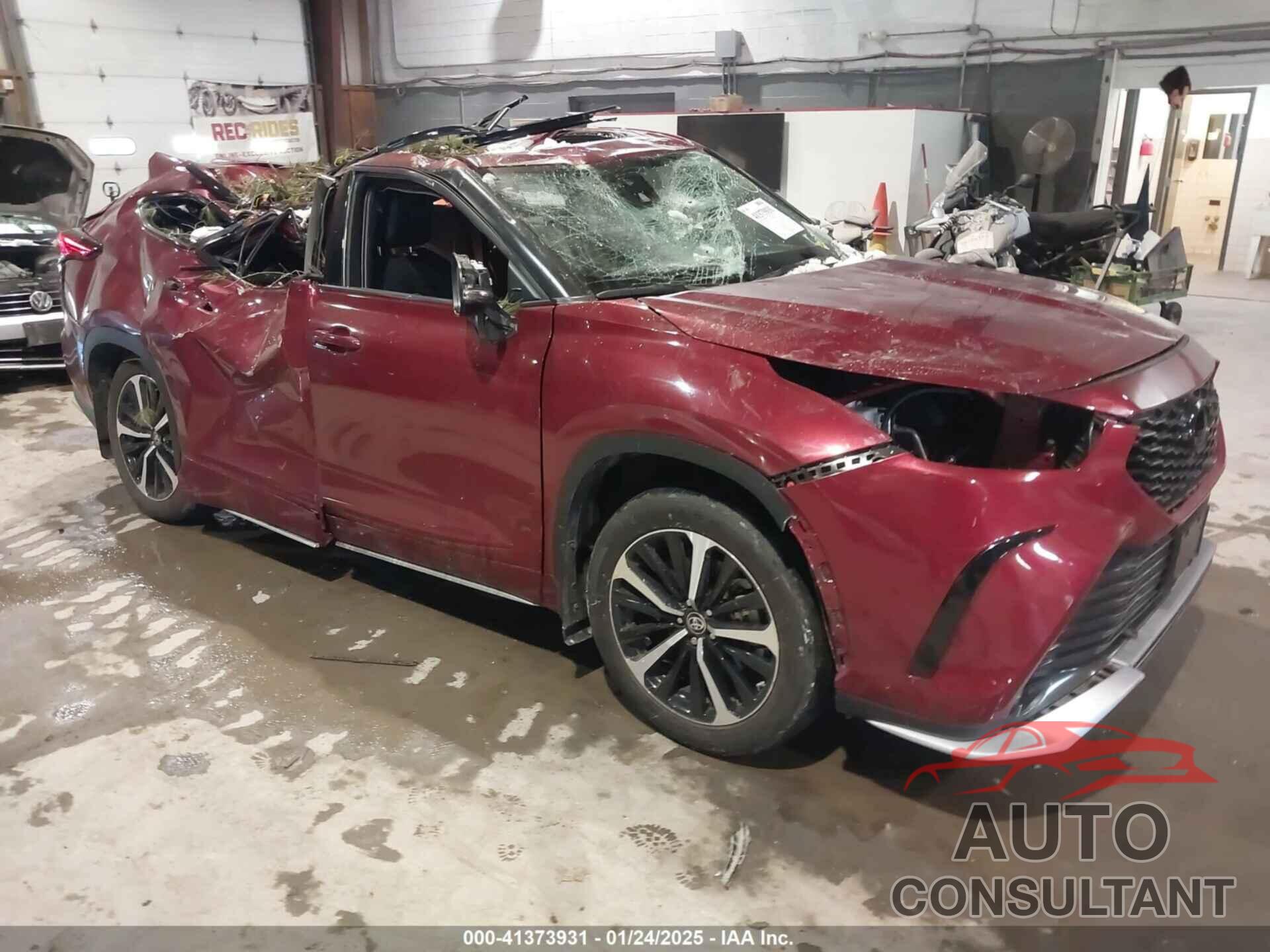 TOYOTA HIGHLANDER 2022 - 5TDLZRBH8NS201417
