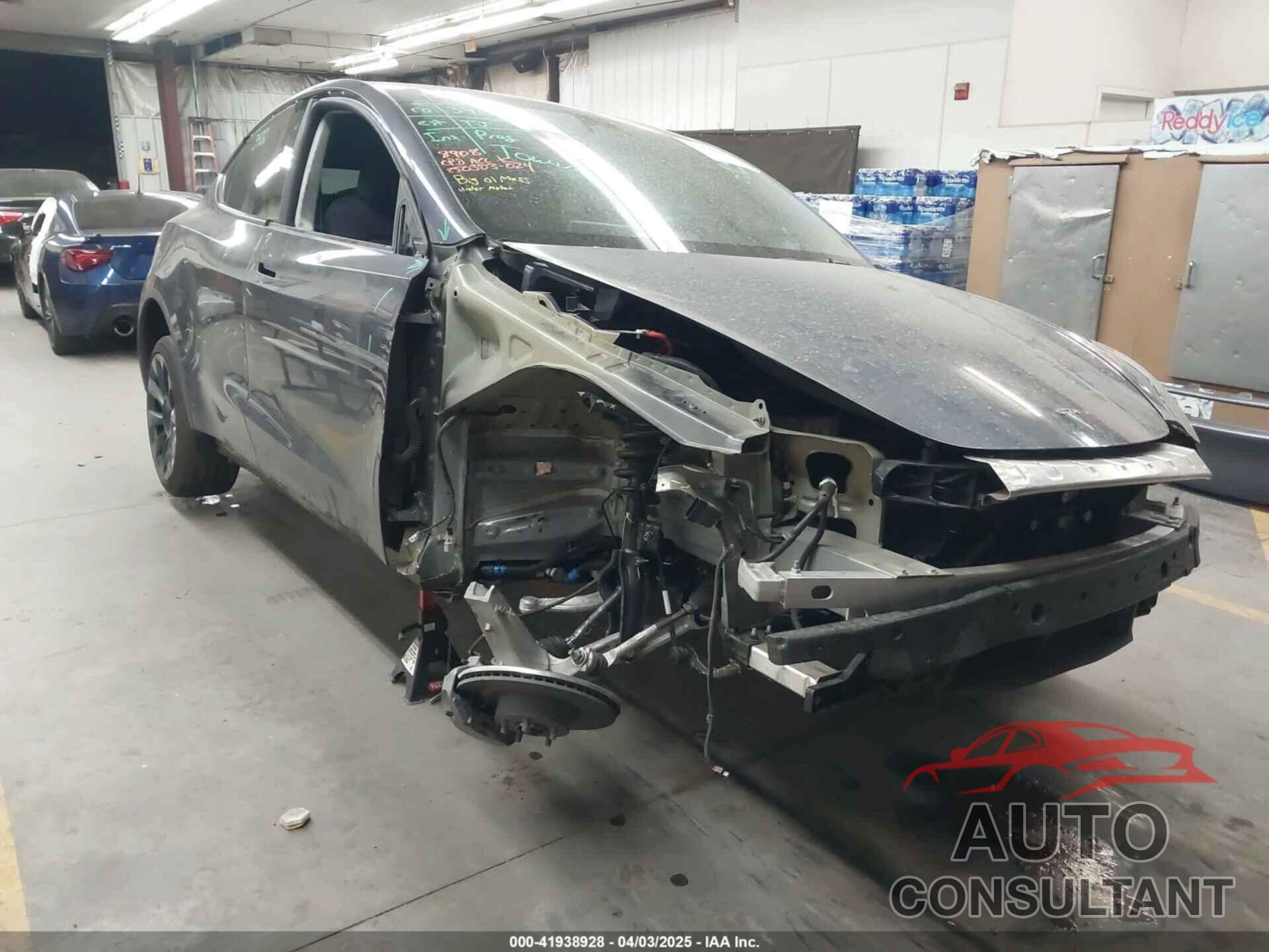 TESLA MODEL Y 2023 - 7SAYGDEE3PF758908