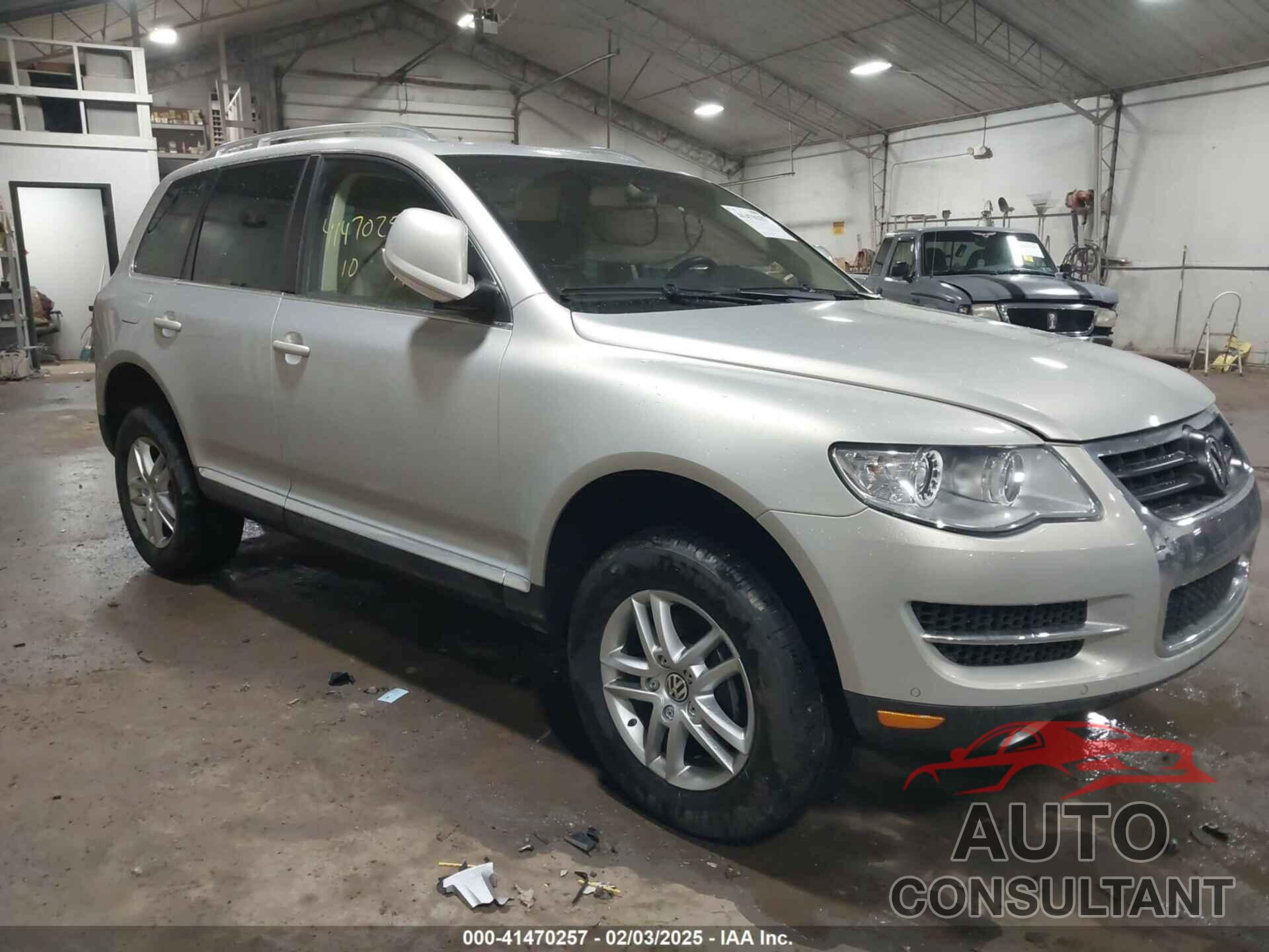 VOLKSWAGEN TOUAREG 2010 - WVGBF7A93AD004398