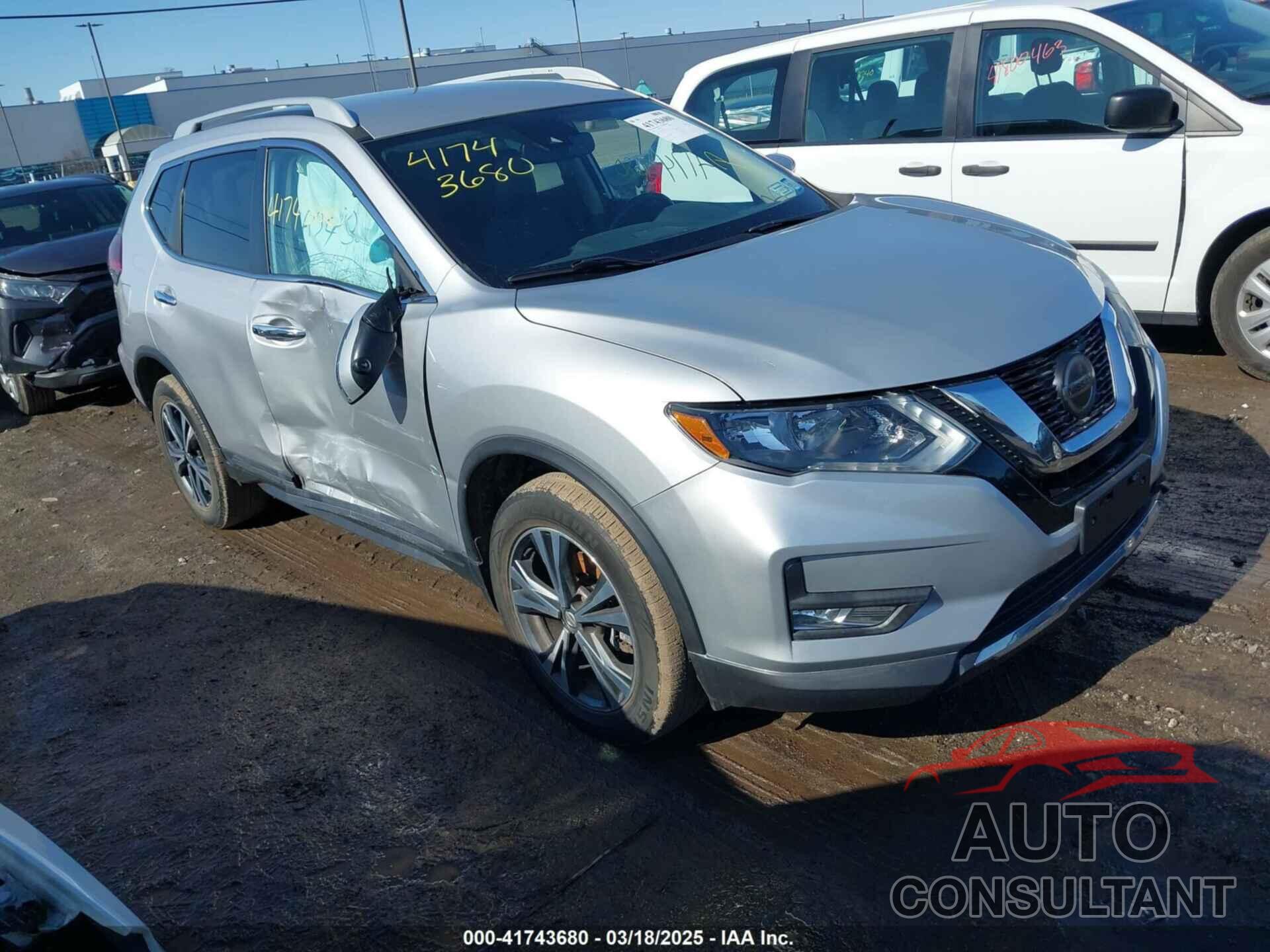 NISSAN ROGUE 2018 - 5N1AT2MV0JC850610
