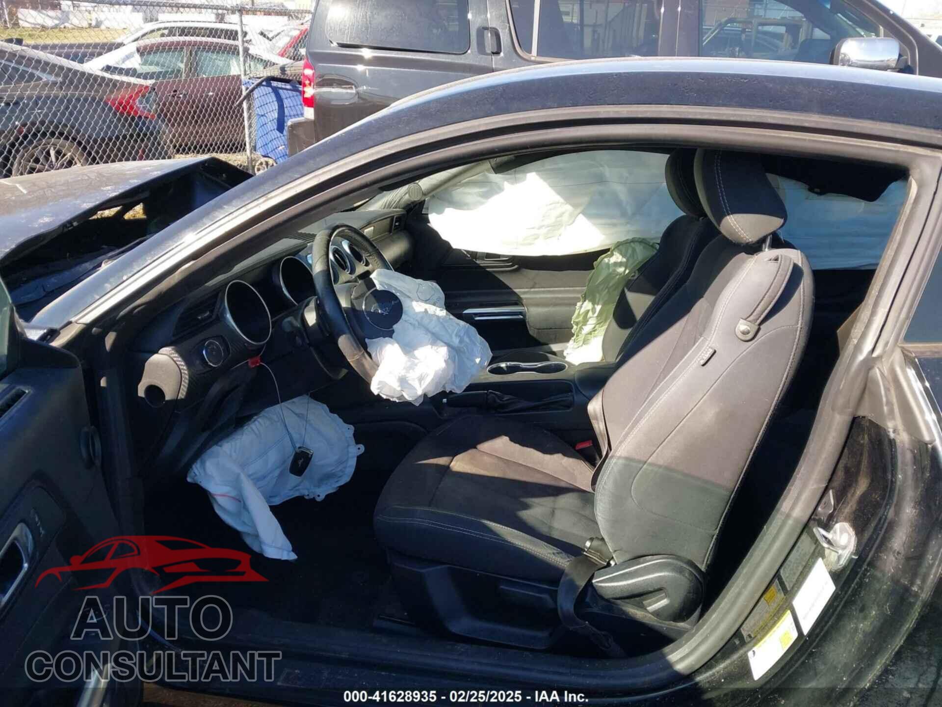 FORD MUSTANG 2018 - 1FA6P8TH4J5165064