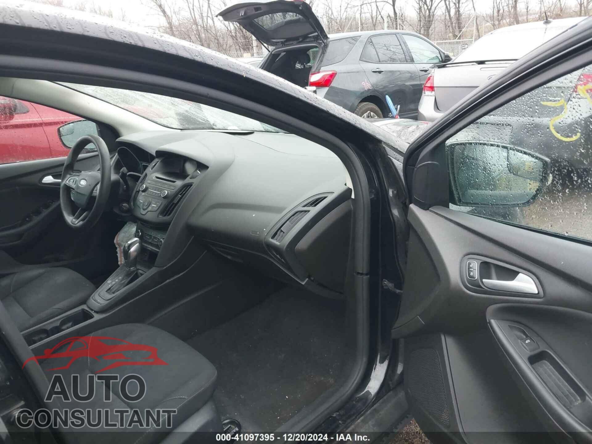 FORD FOCUS 2016 - 1FADP3F25GL386582
