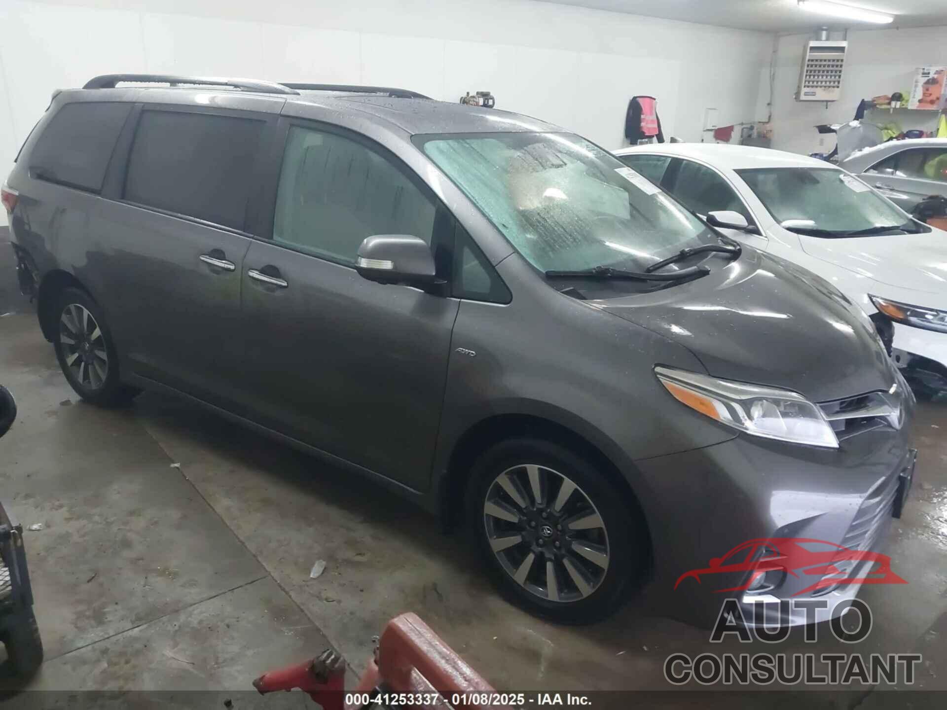 TOYOTA SIENNA 2018 - 5TDDZ3DC5JS200335