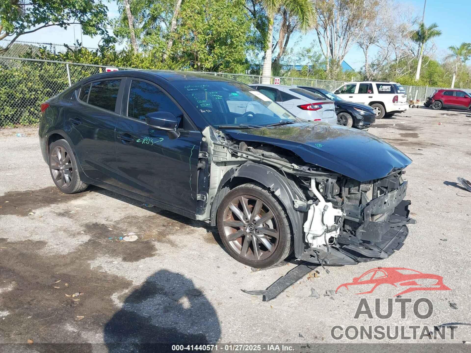 MAZDA MAZDA3 2018 - 3MZBN1V34JM206727