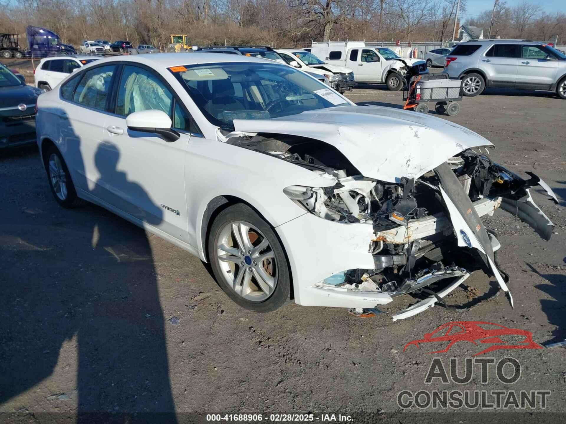 FORD FUSION HYBRID 2018 - 3FA6P0LU8JR116445