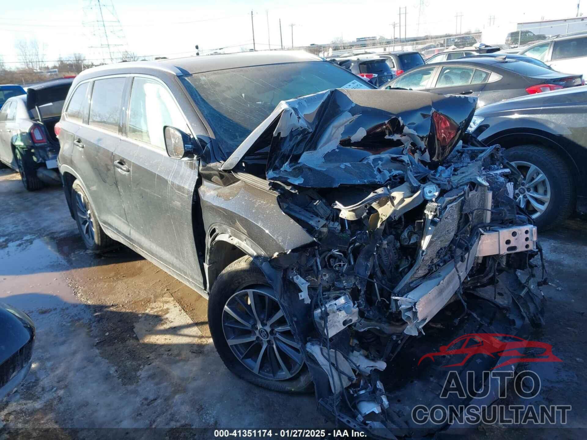 TOYOTA HIGHLANDER 2018 - 5TDJZRFH3JS825315